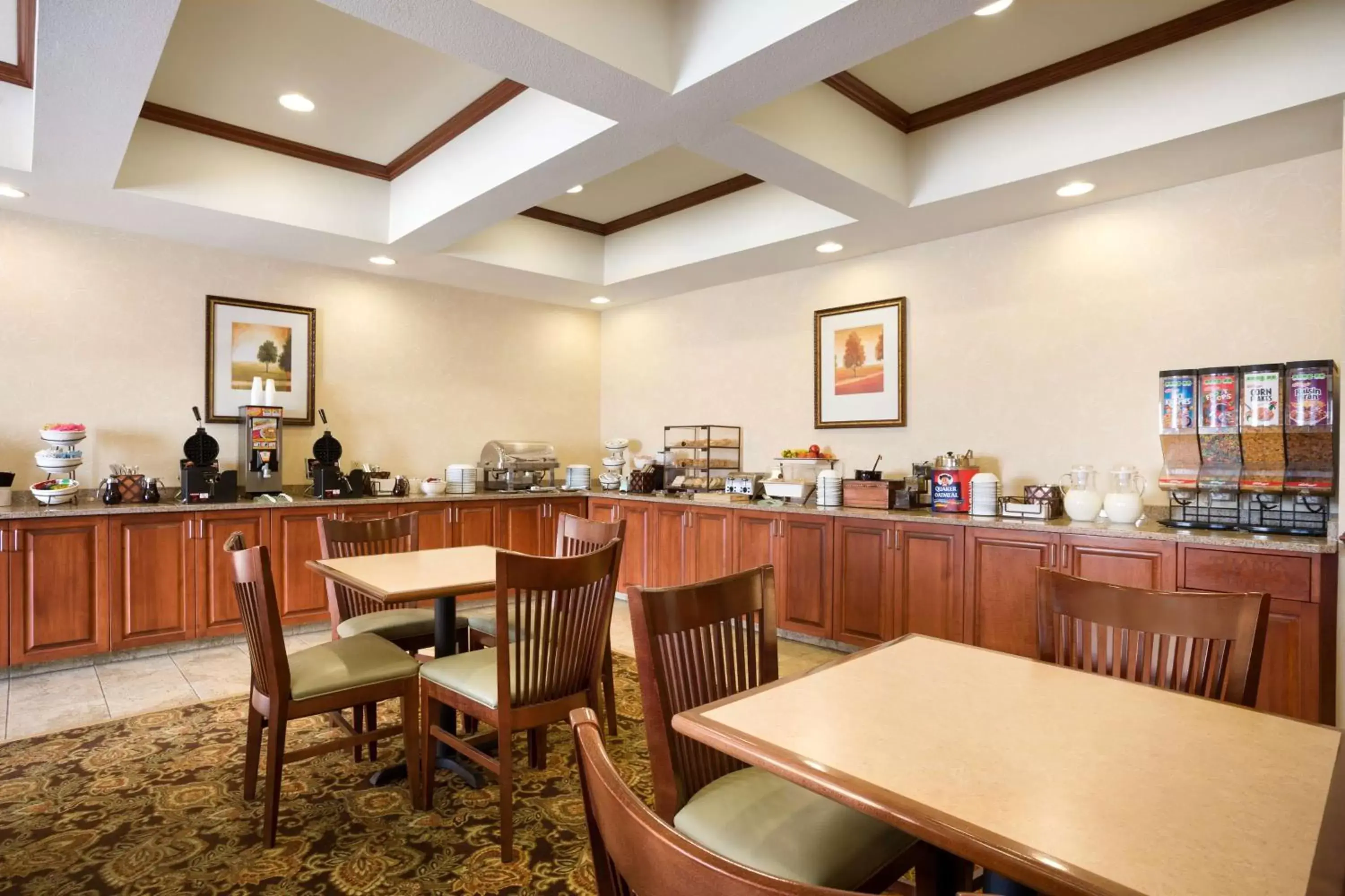 Restaurant/Places to Eat in Country Inn & Suites by Radisson, Washington at Meadowlands, PA