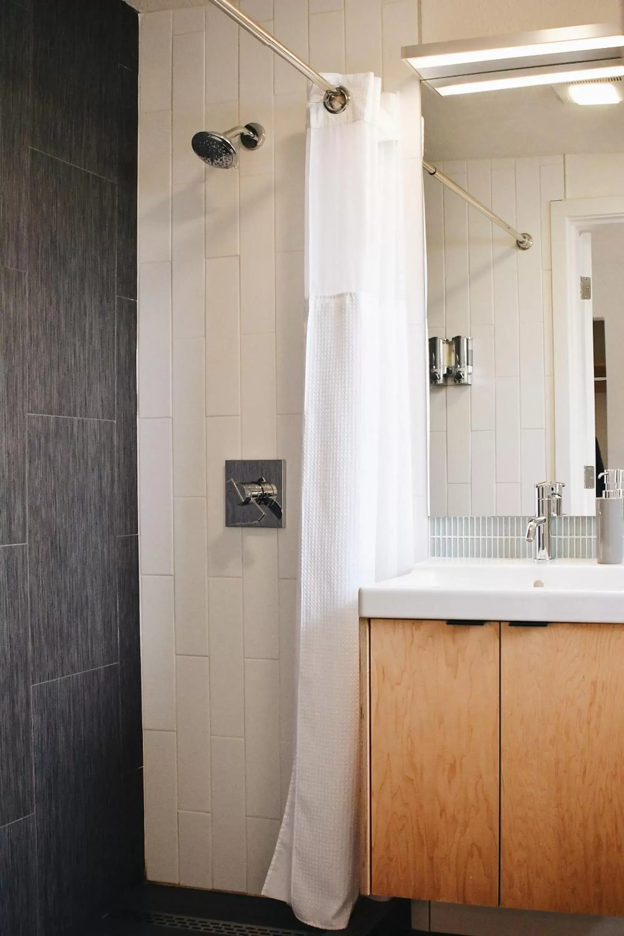 Bathroom in Heliotrope Hotel