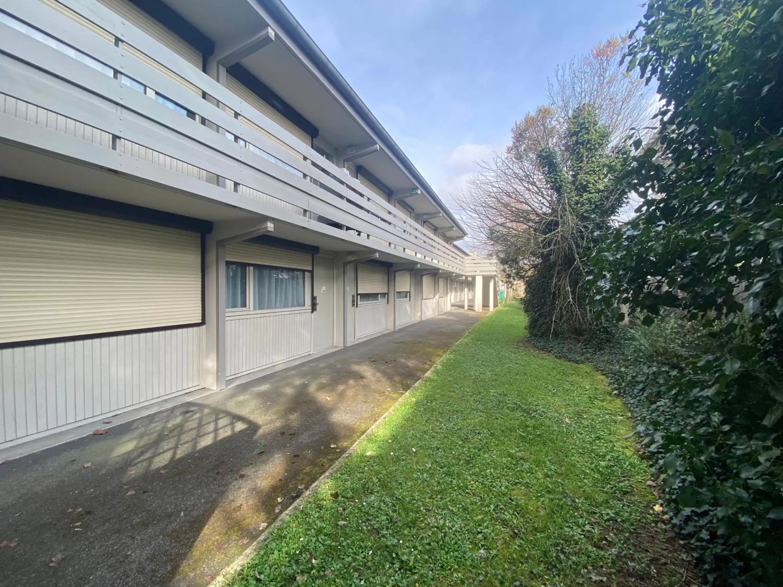 Facade/entrance in Campanile Nantes ~ Rezé Aéroport Facade/entrance in Campanile Nantes ~ Rezé Aéroport