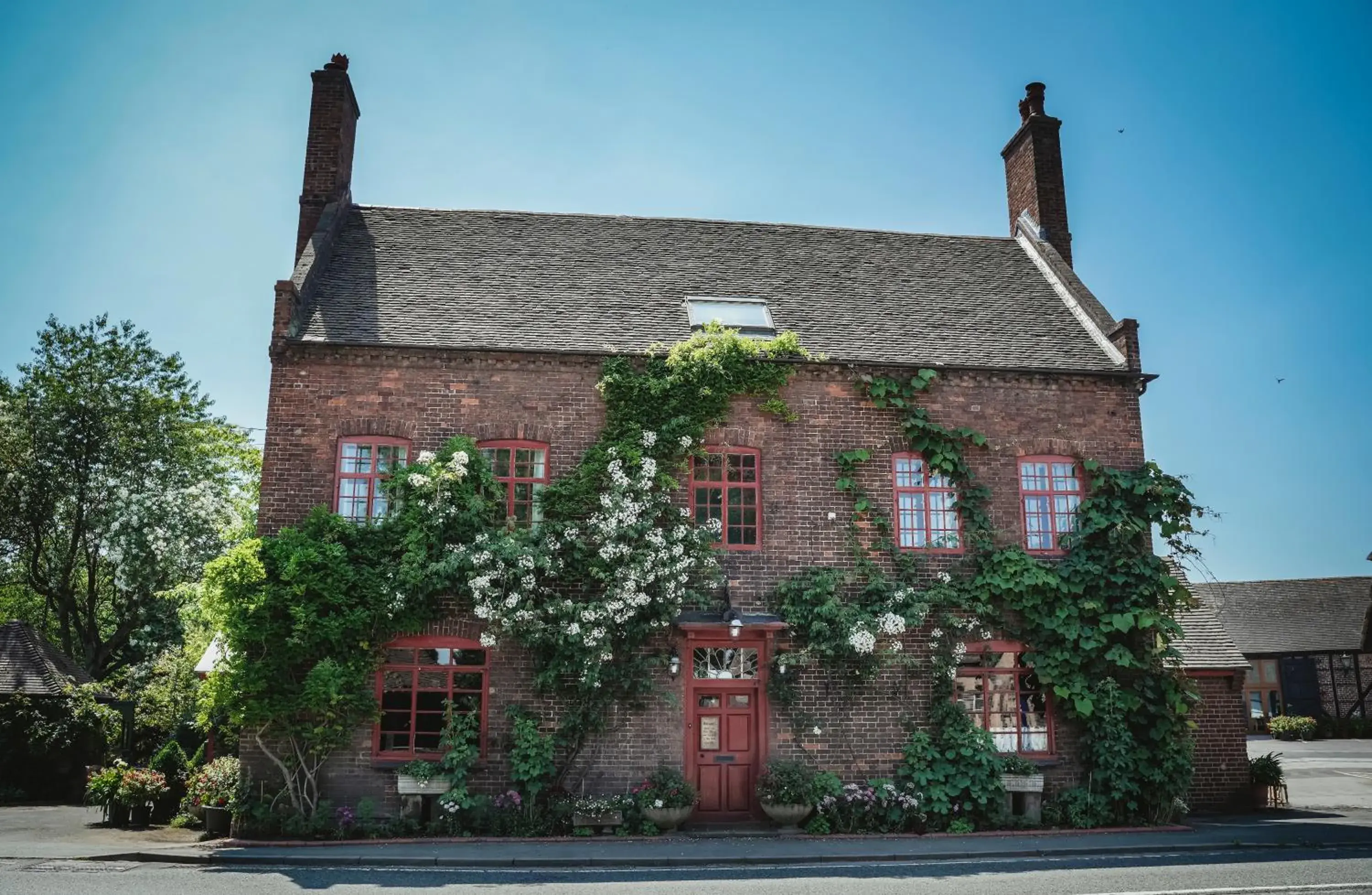 Property building in Hundred House Hotel Property building in Hundred House Hotel