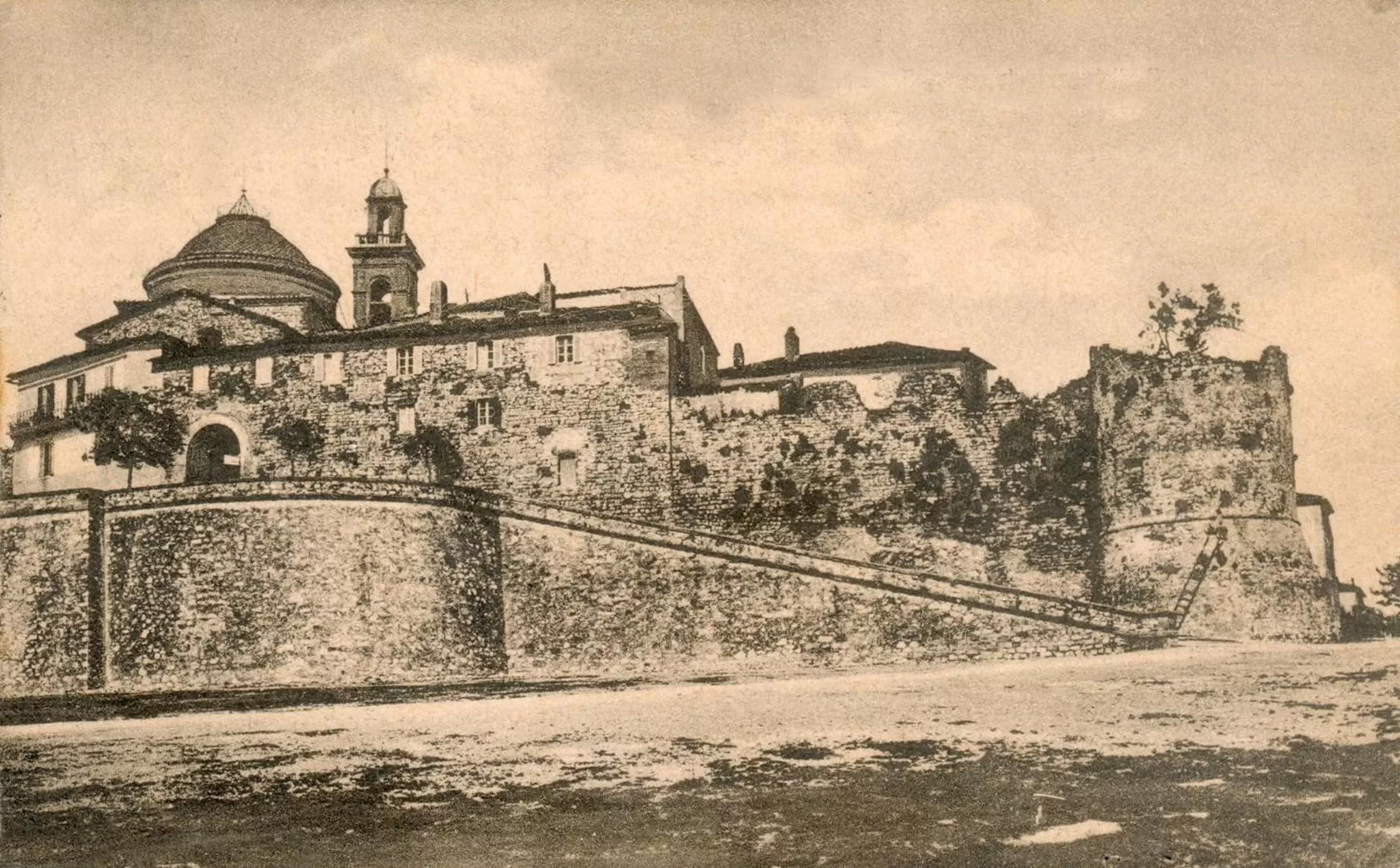 Property building in Il Torrione