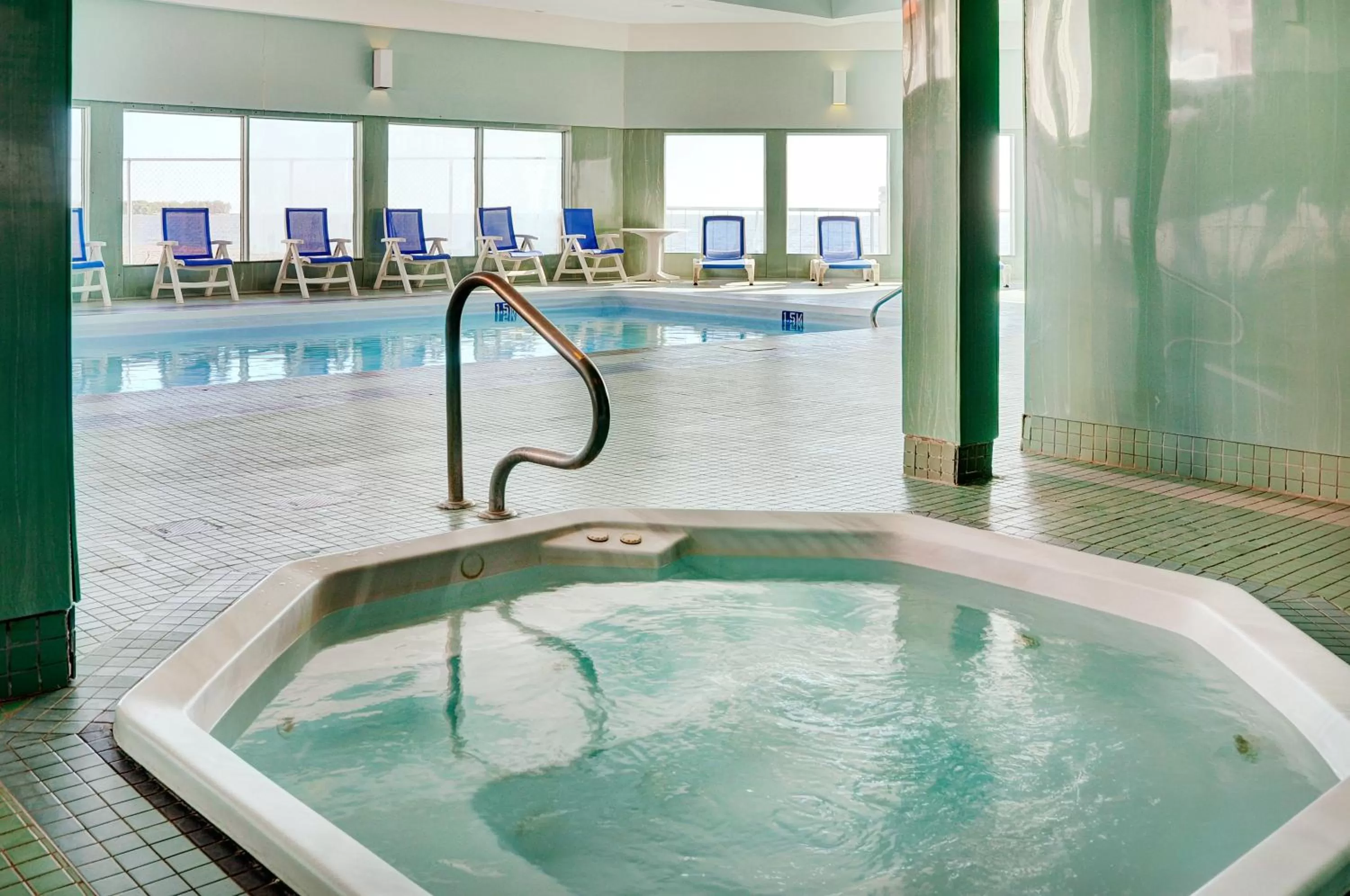 Day in Lakeview Gimli Resort