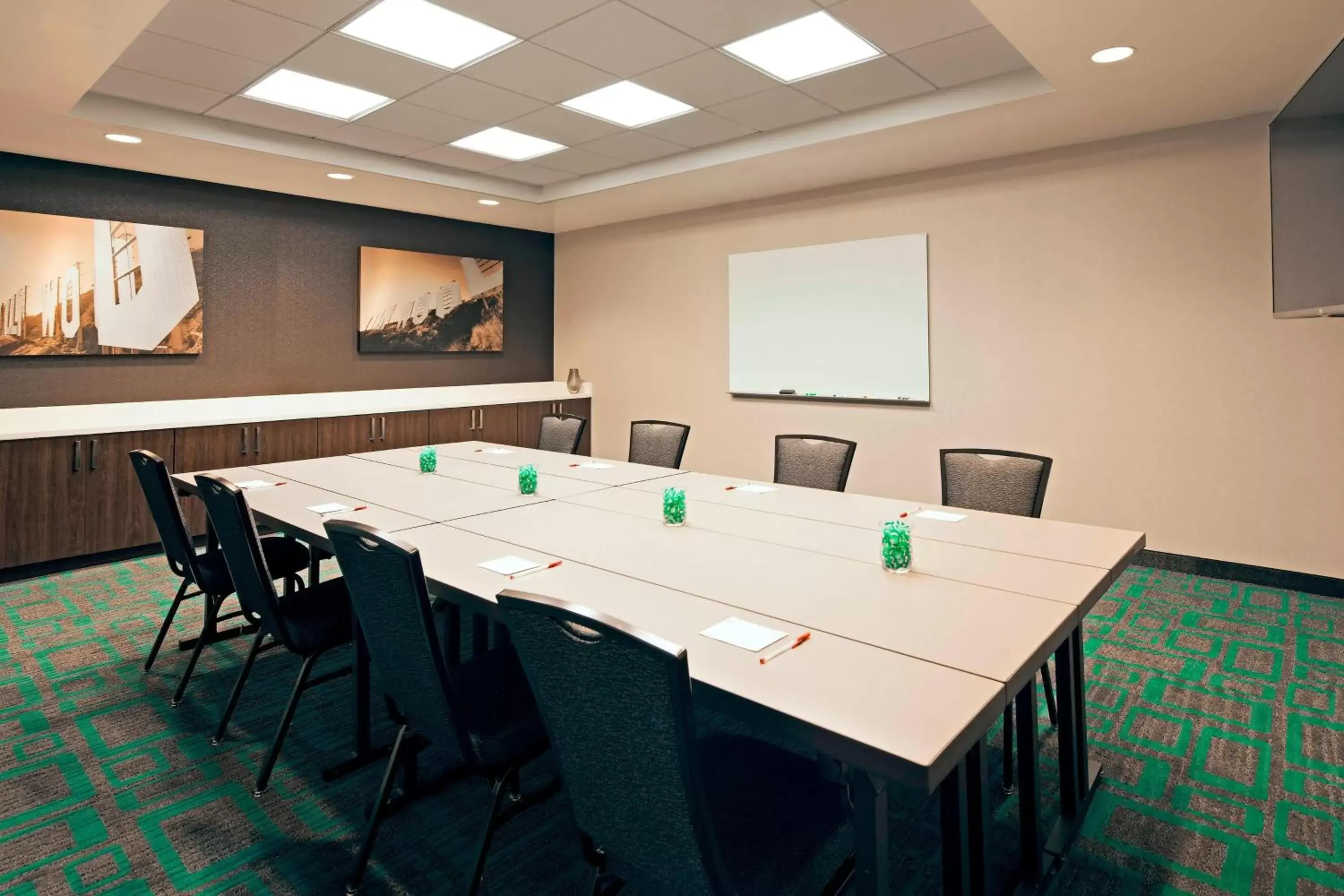 Meeting/conference room in Residence Inn by Marriott Los Angeles LAX/Century Boulevard