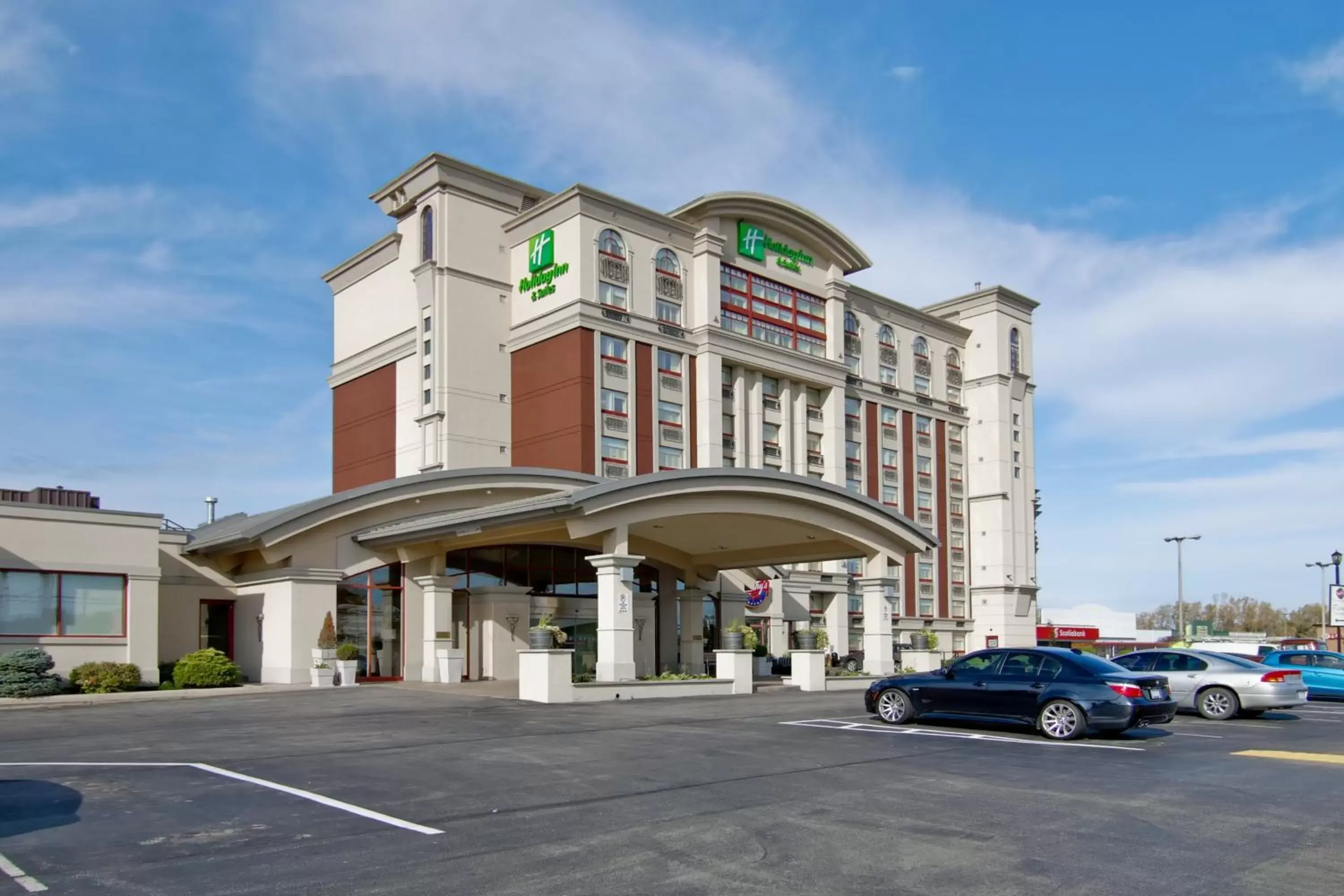 Property Building in Holiday Inn Hotel & Suites St.Catharines-Niagara, an IHG Hotel