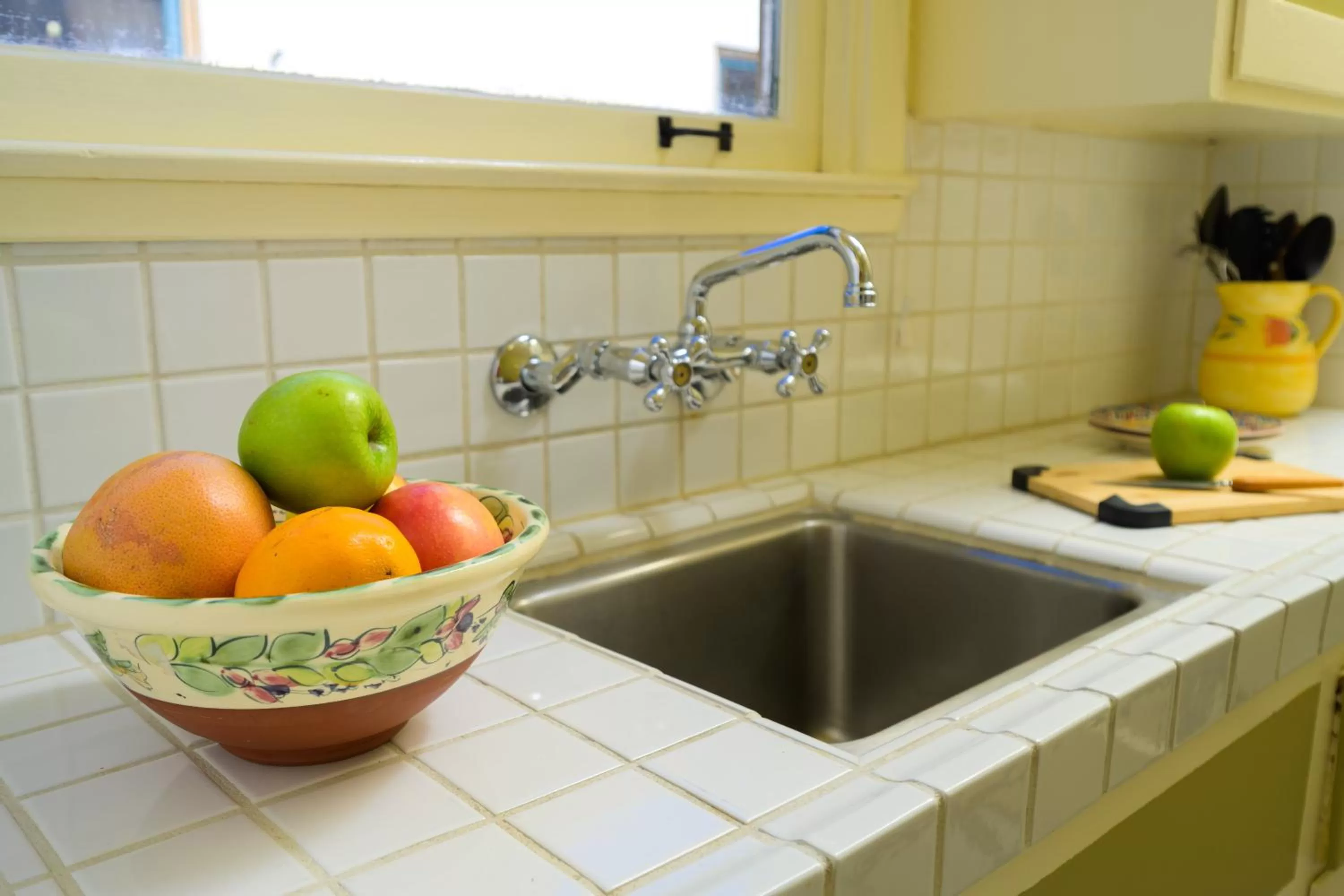 Kitchen or kitchenette in Marina Motel