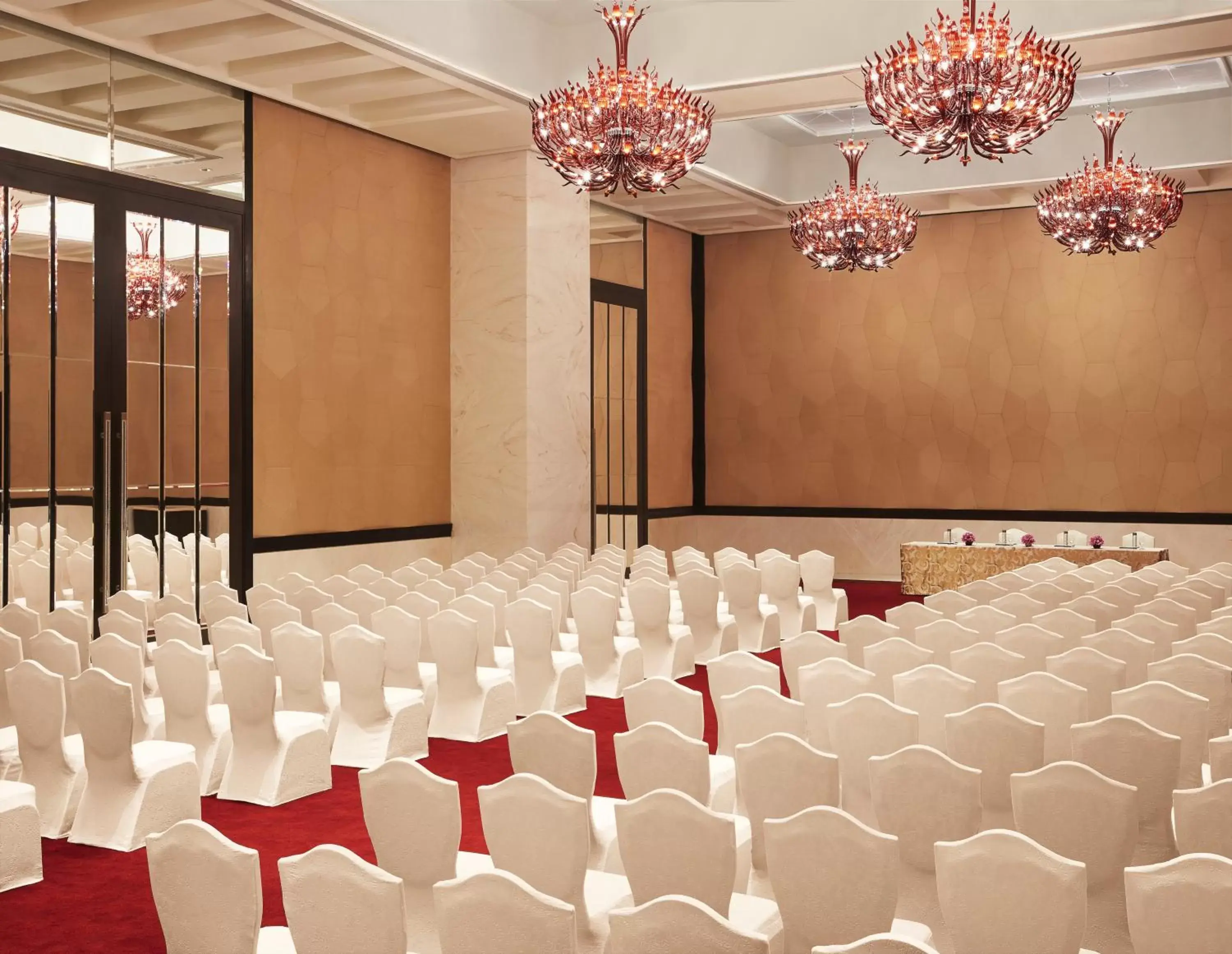 Banquet/Function facilities, Banquet Facilities in Taj Santacruz