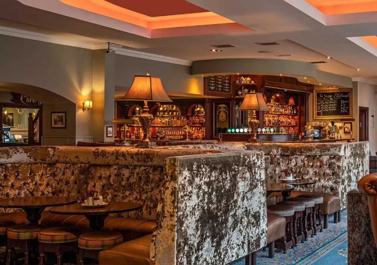 Lounge or bar, Lounge/Bar in Headfort Arms Hotel