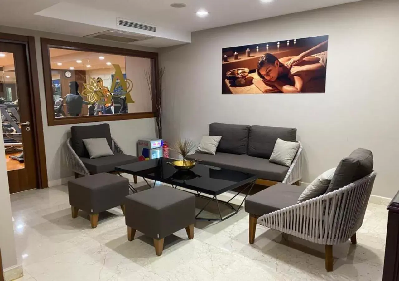 Lobby or reception, Seating Area in Aprilis Hotel - Special Category