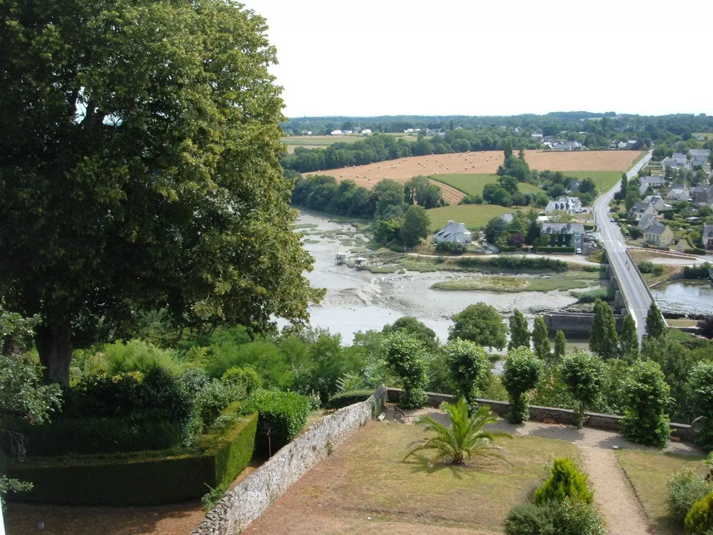 River view in Vue sur la Rance