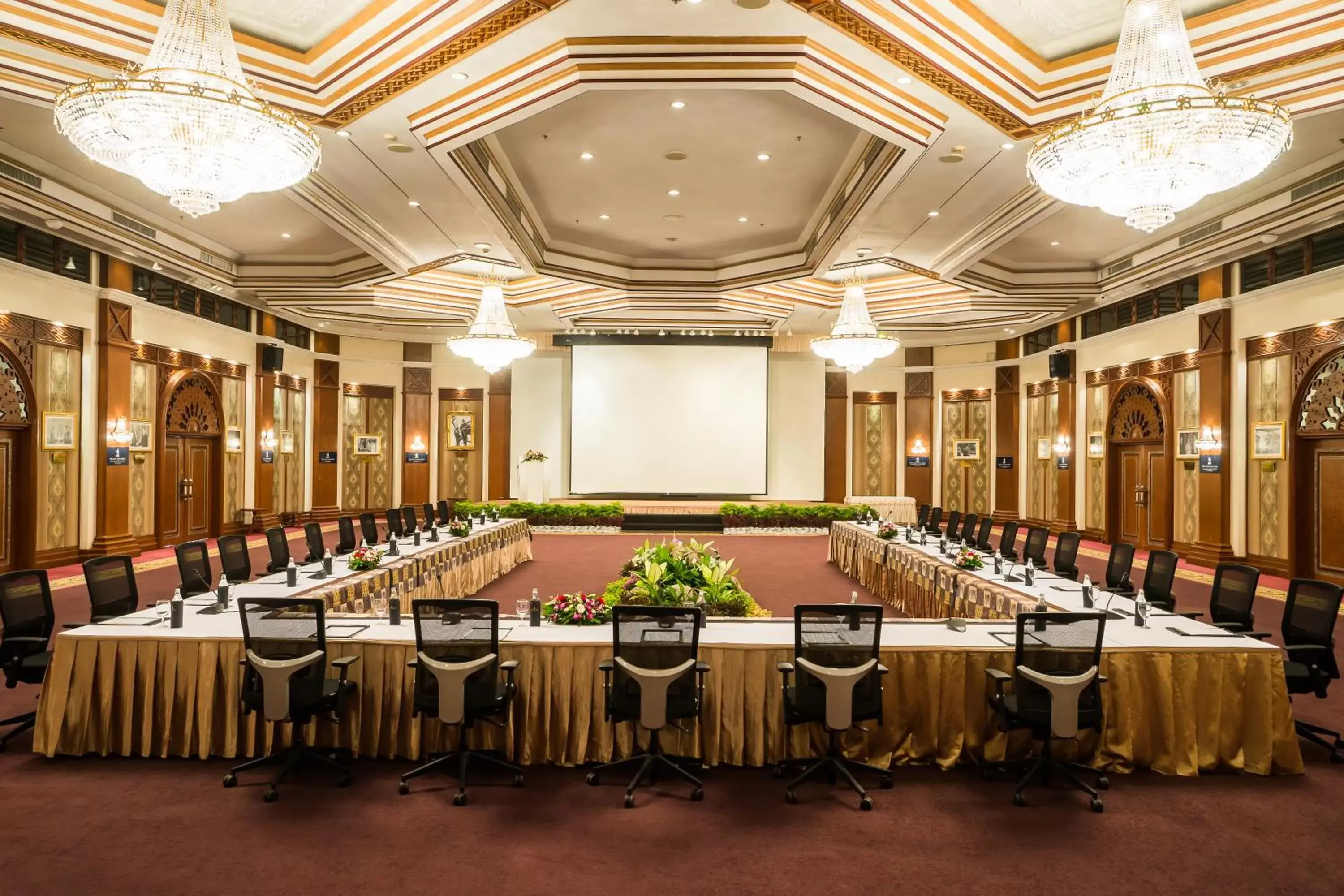 Business facilities in Royal Wing Suites & Spa Pattaya