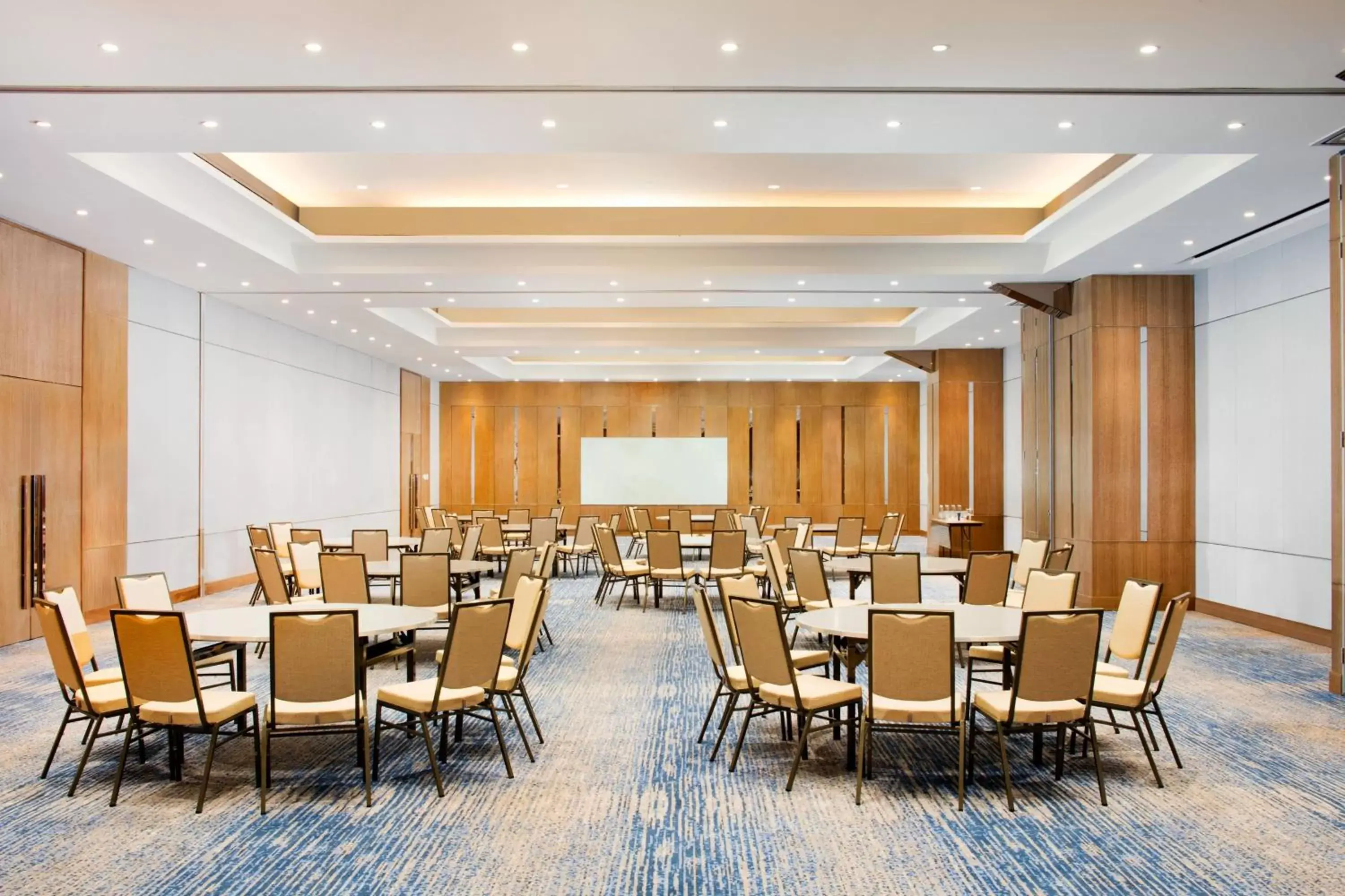 Meeting/conference room in Four Points by Sheraton Surabaya, Tunjungan Plaza