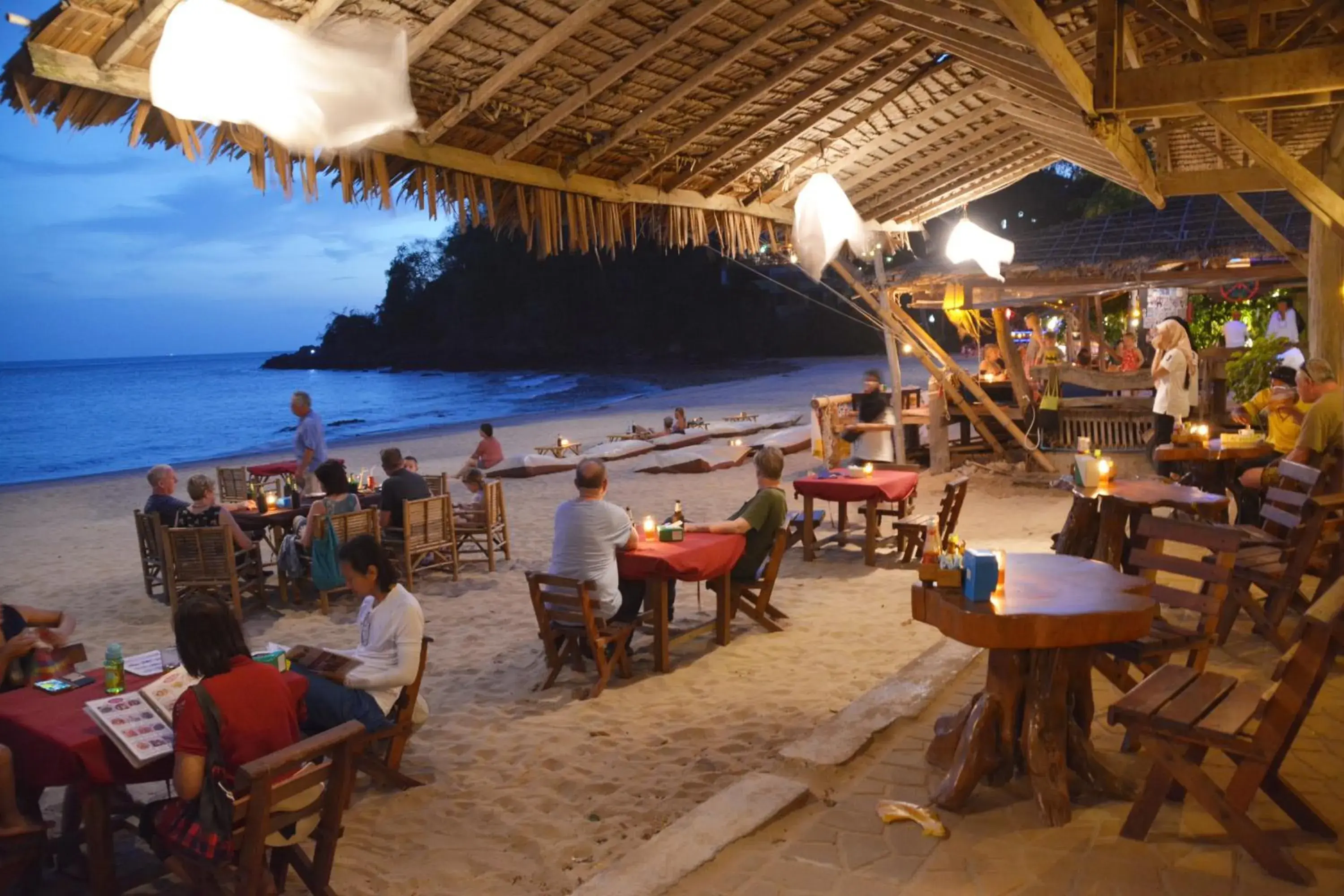 Restaurant/Places to Eat in Kantiang Bay View Resort