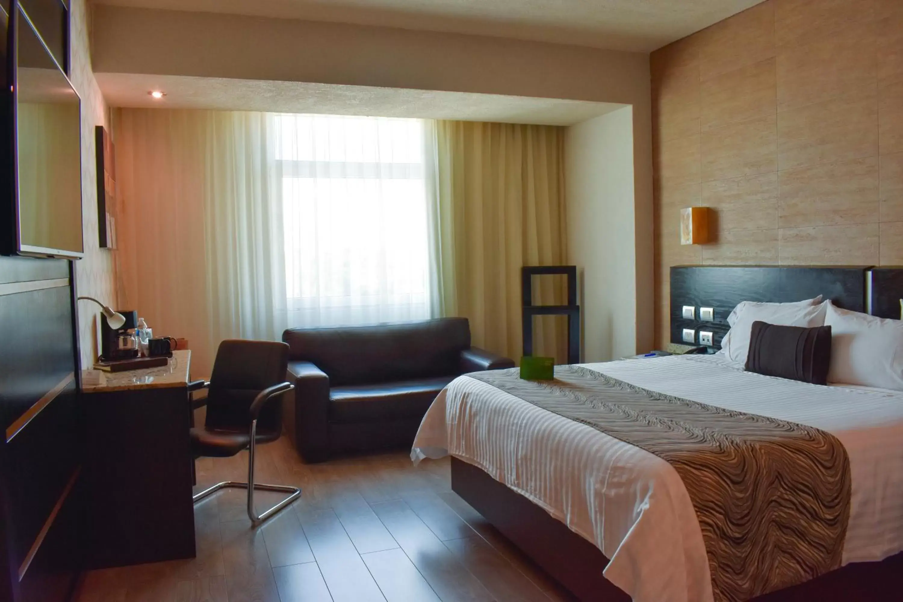 Photo of the whole room, Bed in Hotel Portobelo Photo of the whole room, Bed in Hotel Portobelo