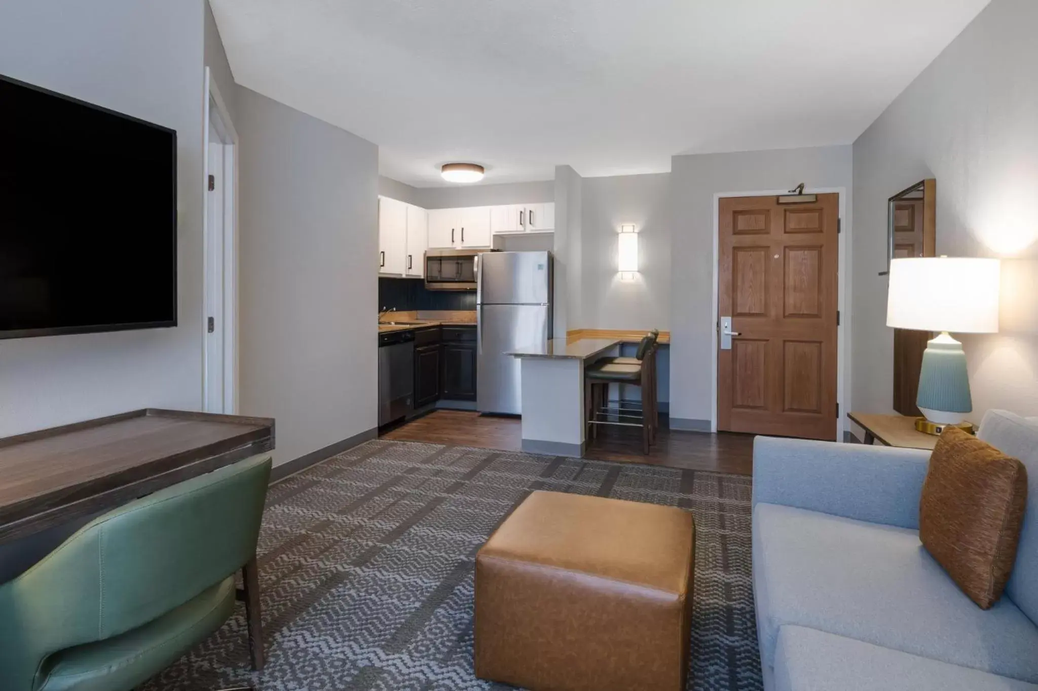 Photo of the whole room, TV/Entertainment Center in Staybridge Suites Columbus-Dublin, an IHG Hotel