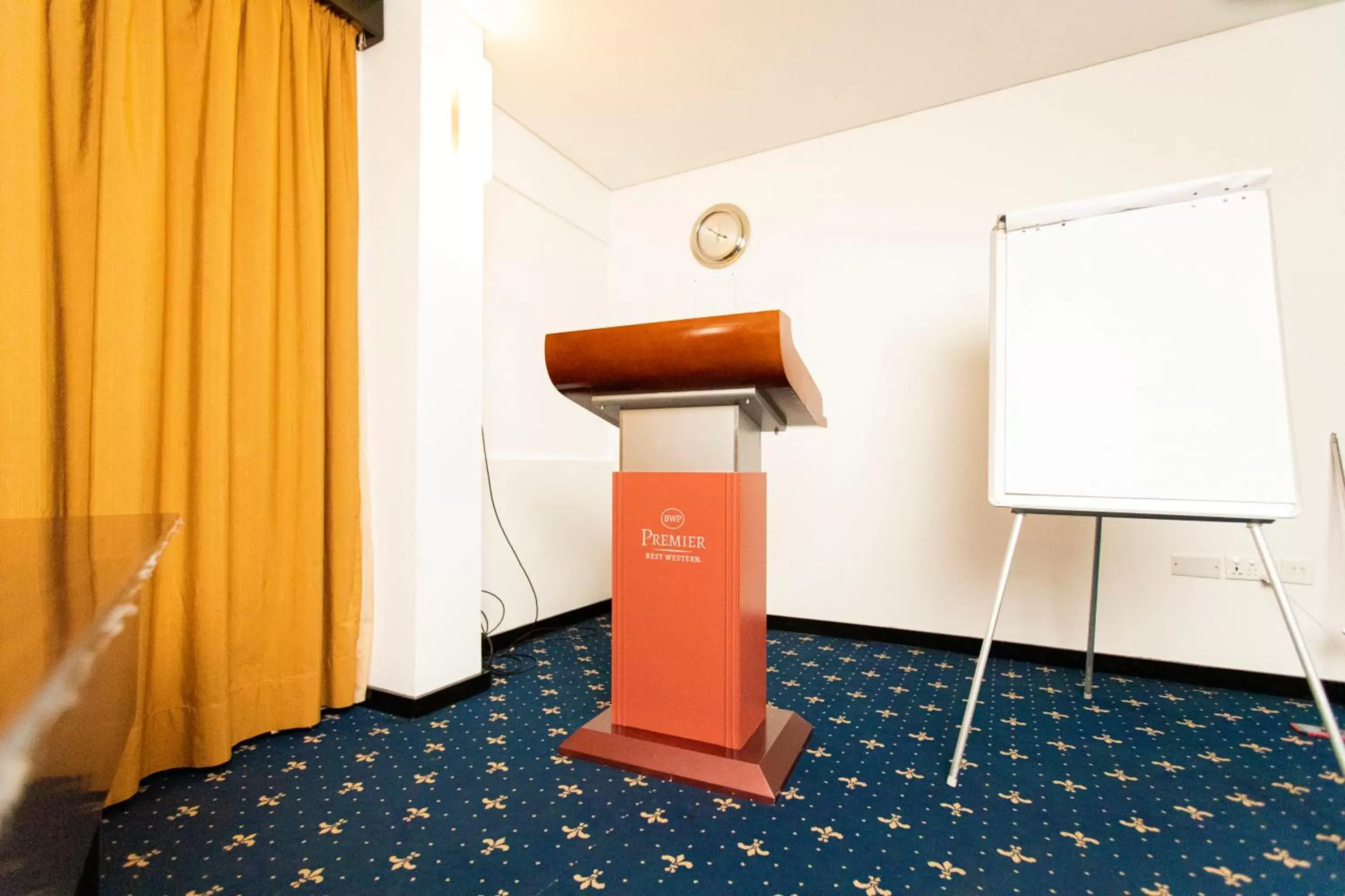 Meeting/conference room in Best Western Premier Accra Airport Hotel