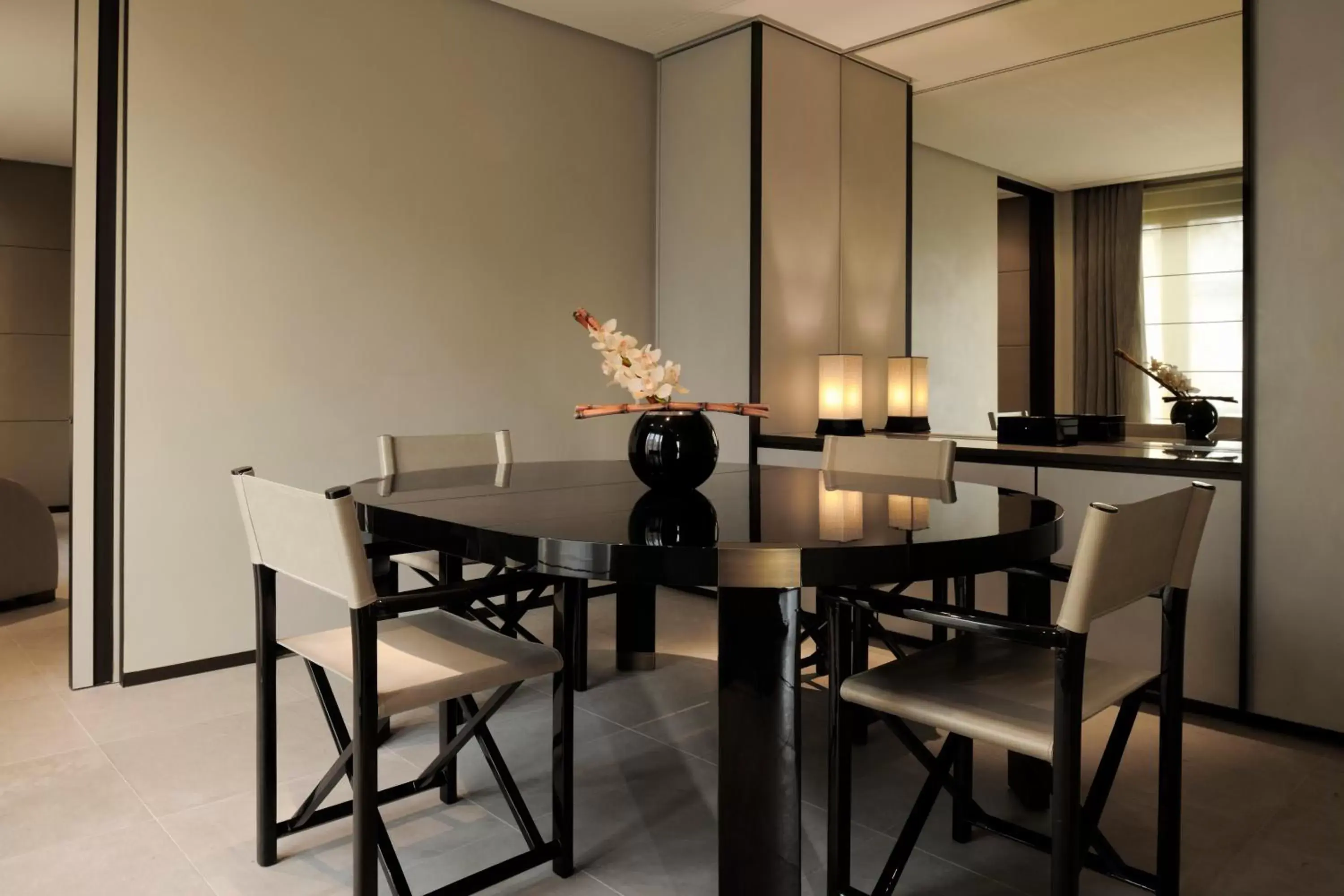 Seating area, Restaurant/Places to Eat in Armani Hotel Milano