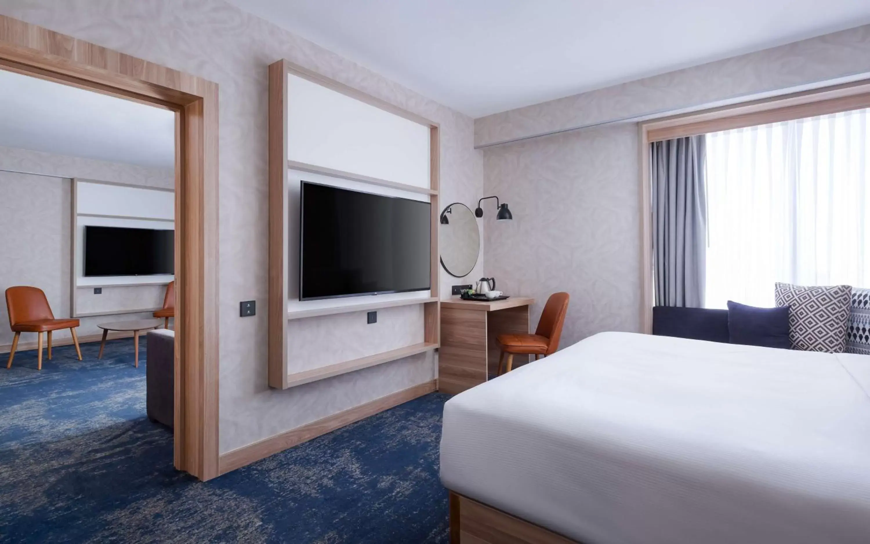 Bedroom, TV/Entertainment Center in Hilton Garden Inn Samarkand