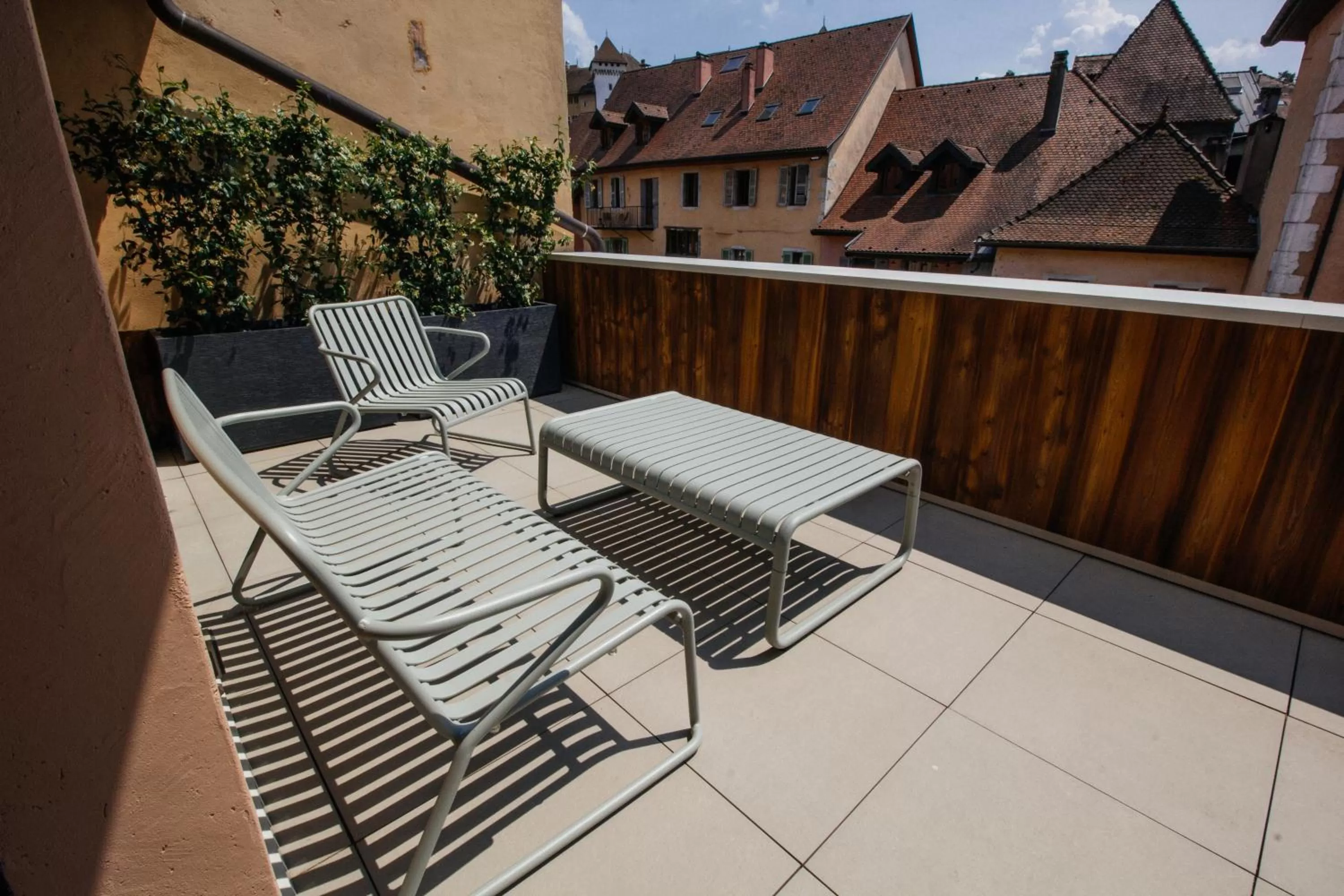 Patio, Balcony/Terrace in Auberge du Lyonnais