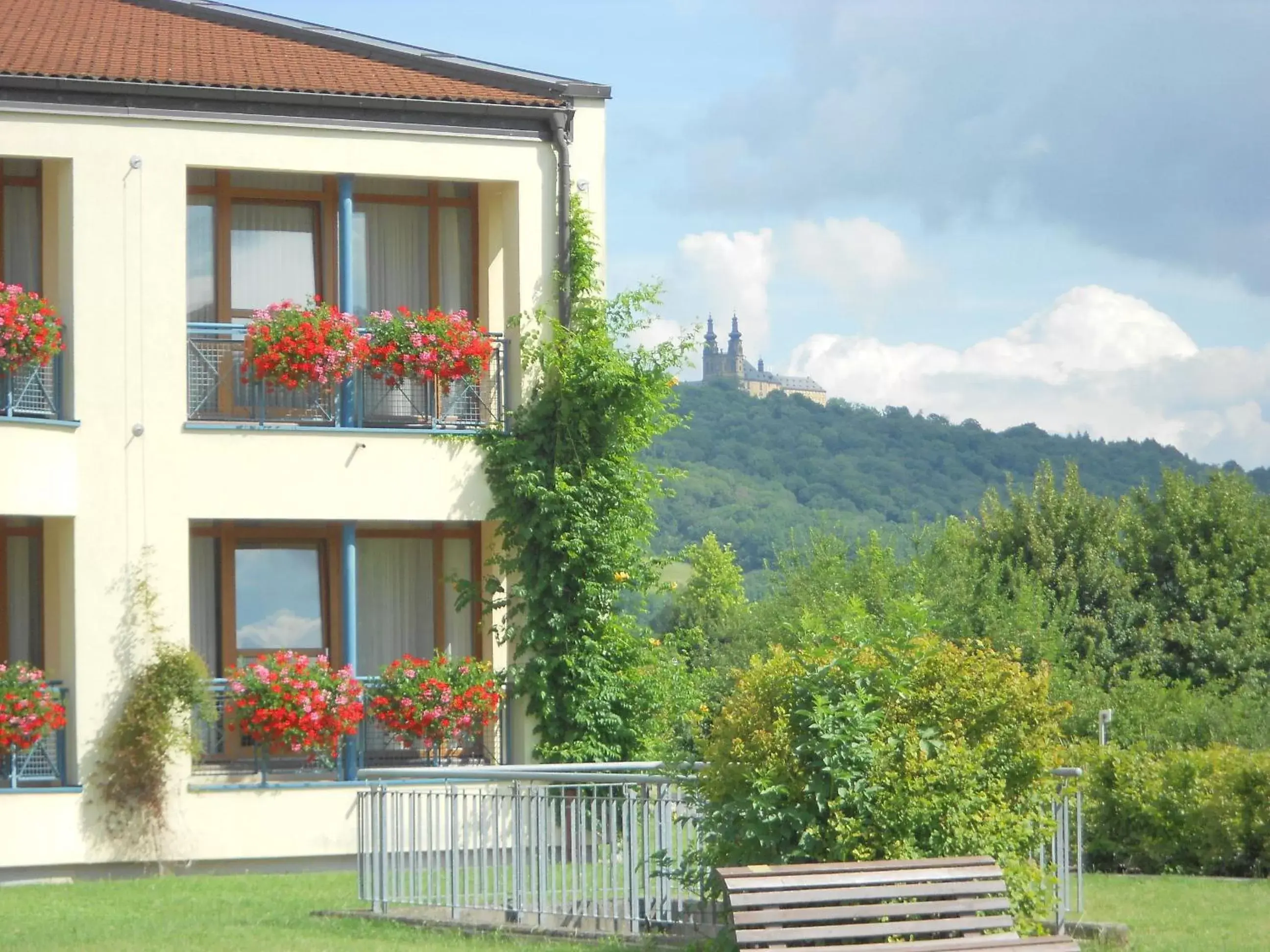 Facade/entrance, Property Building in Best Western Plus Kurhotel an der Obermaintherme