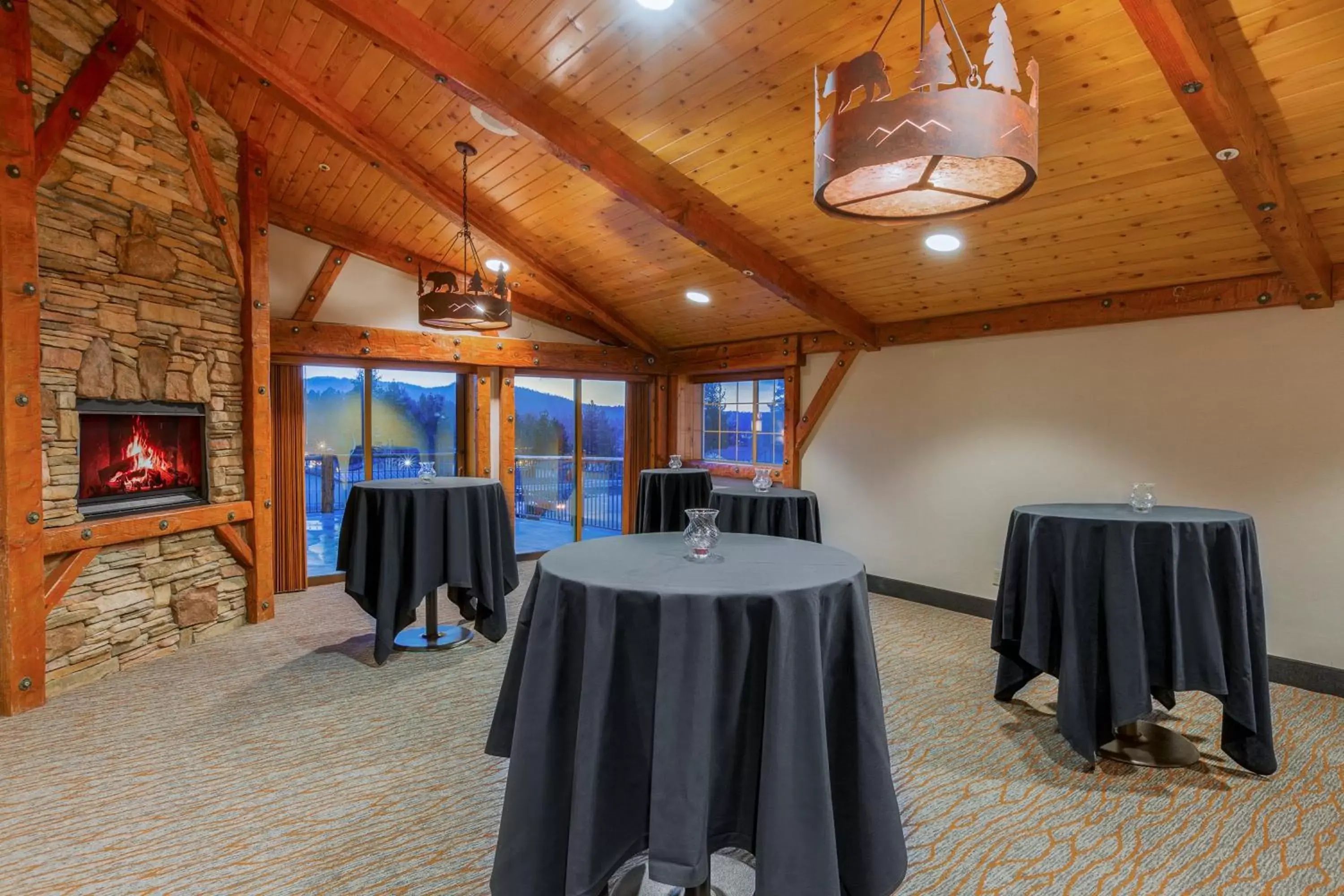 Banquet/Function facilities in Holiday Inn Resort The Lodge at Big Bear Lake, an IHG Hotel