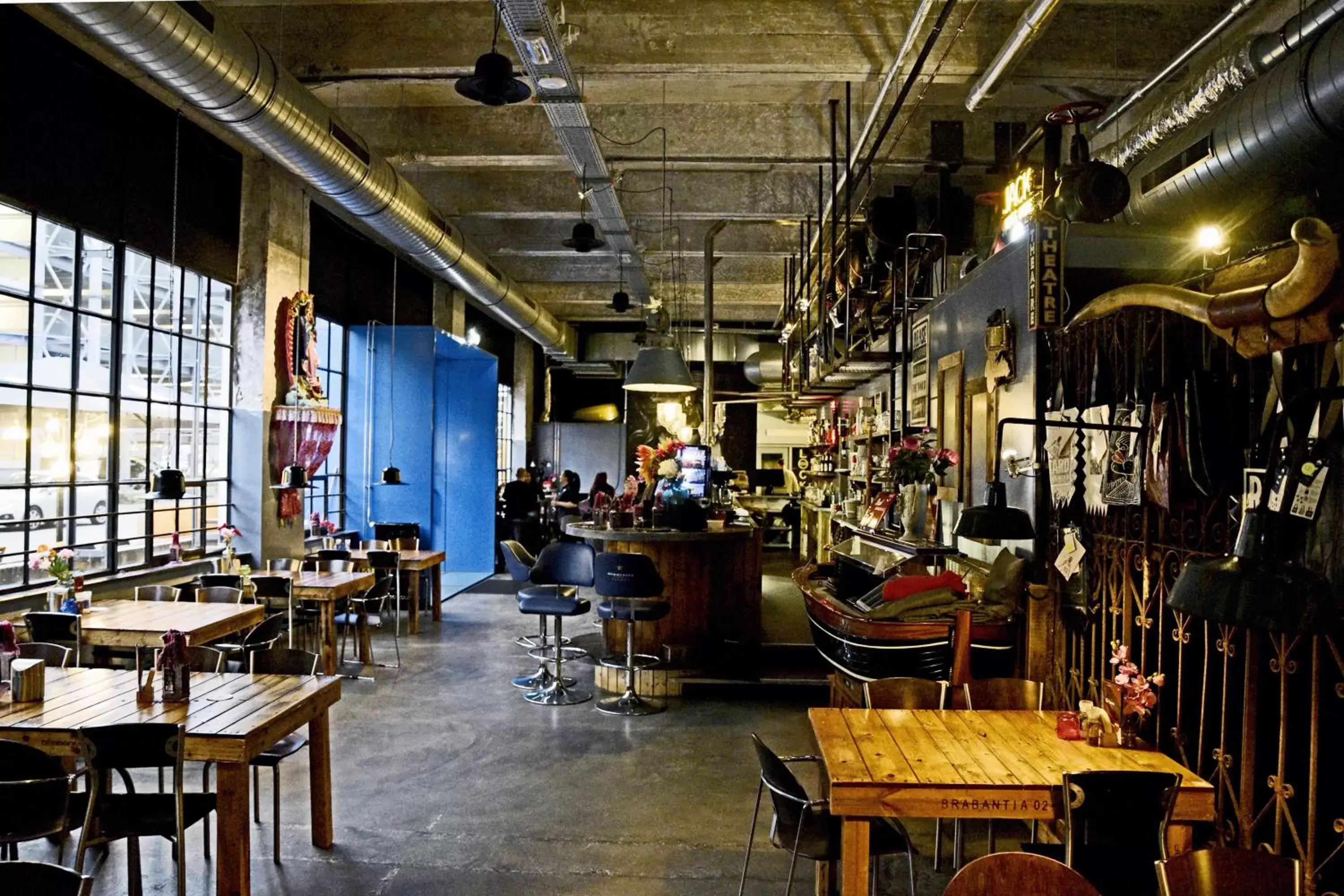 Day, Restaurant/Places to Eat in Blue Collar Hotel