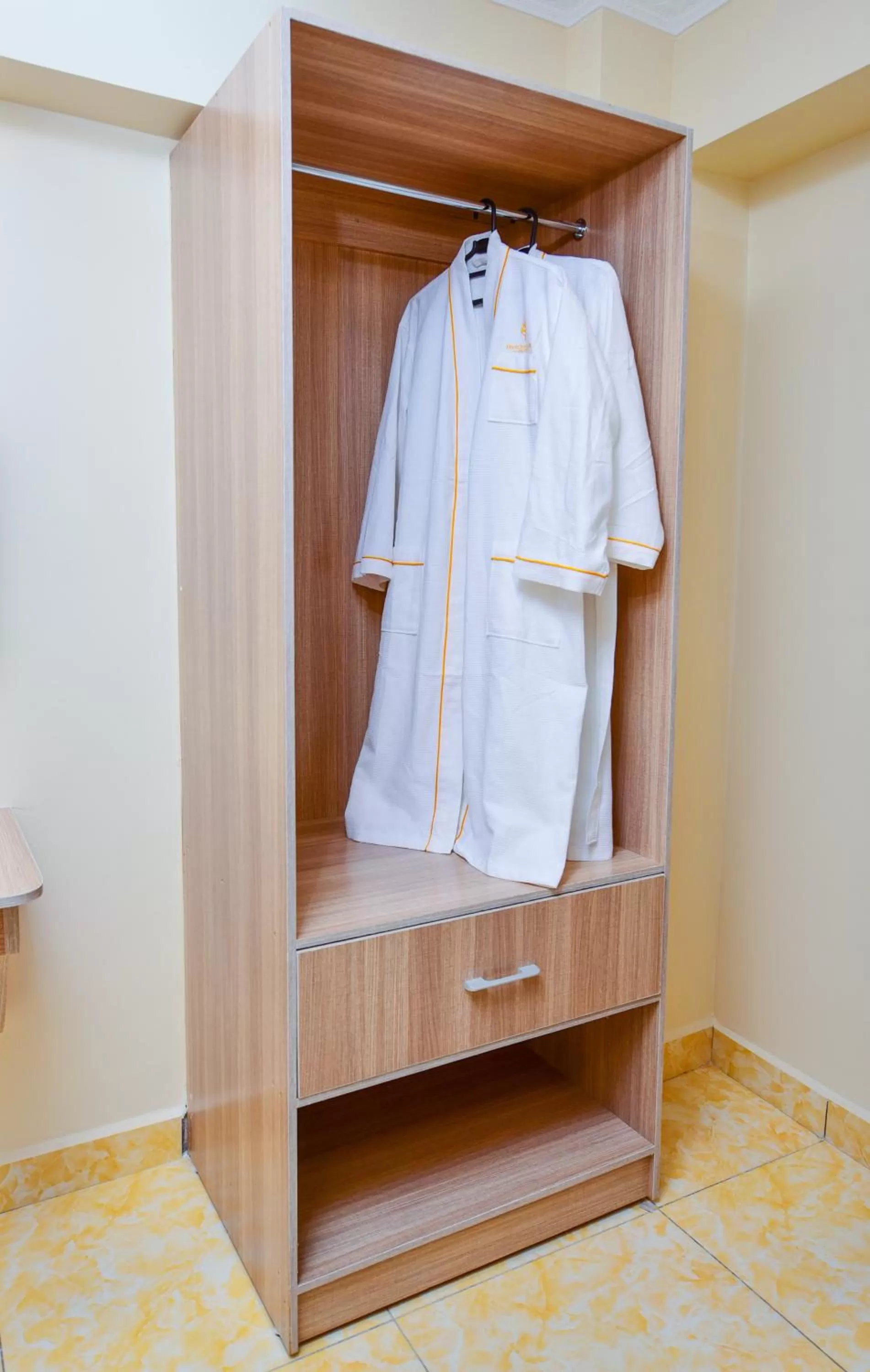 wardrobe in Deuts Four Seasons Hotel