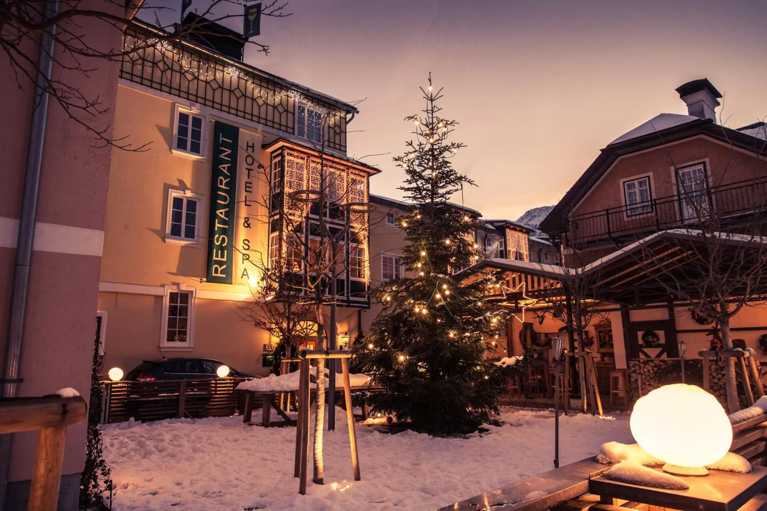 Property Building in Hotel Goldener Ochs