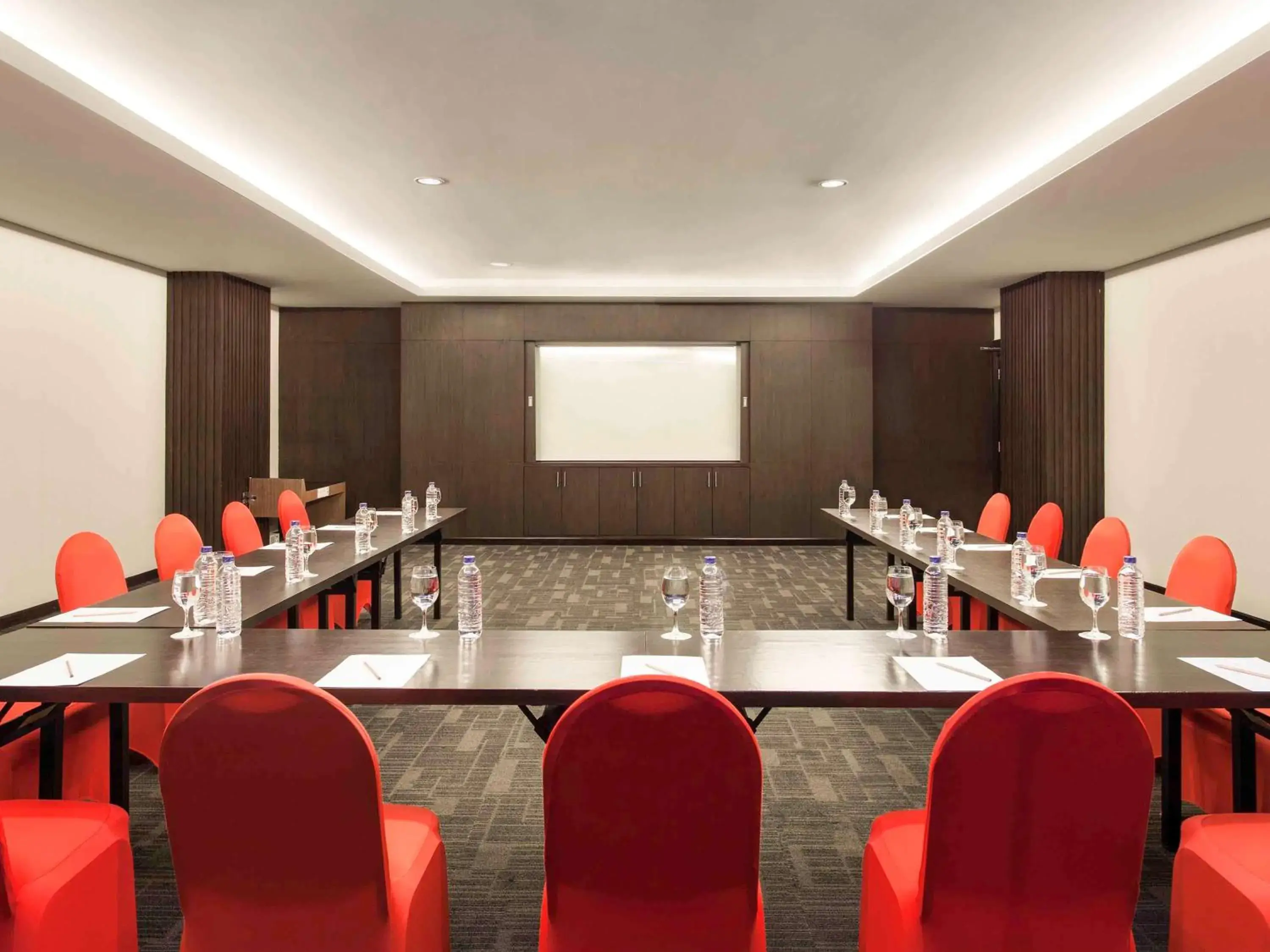 Meeting/conference room in Ibis Balikpapan Hotel