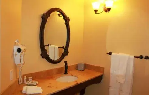 Bathroom in Windsor Hotel & Restaurant