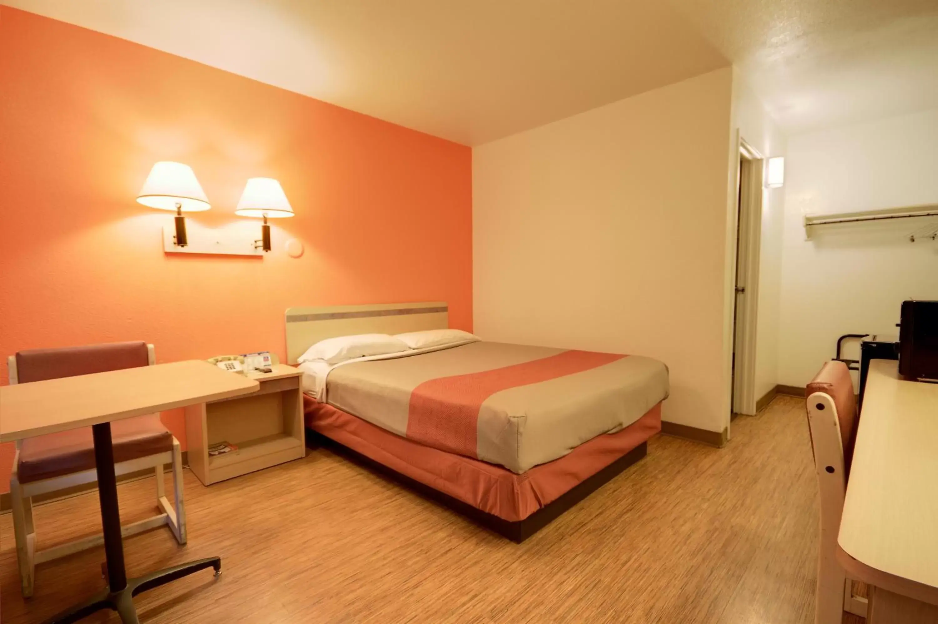 Bedroom, Bed in Motel 6-Alamogordo, NM