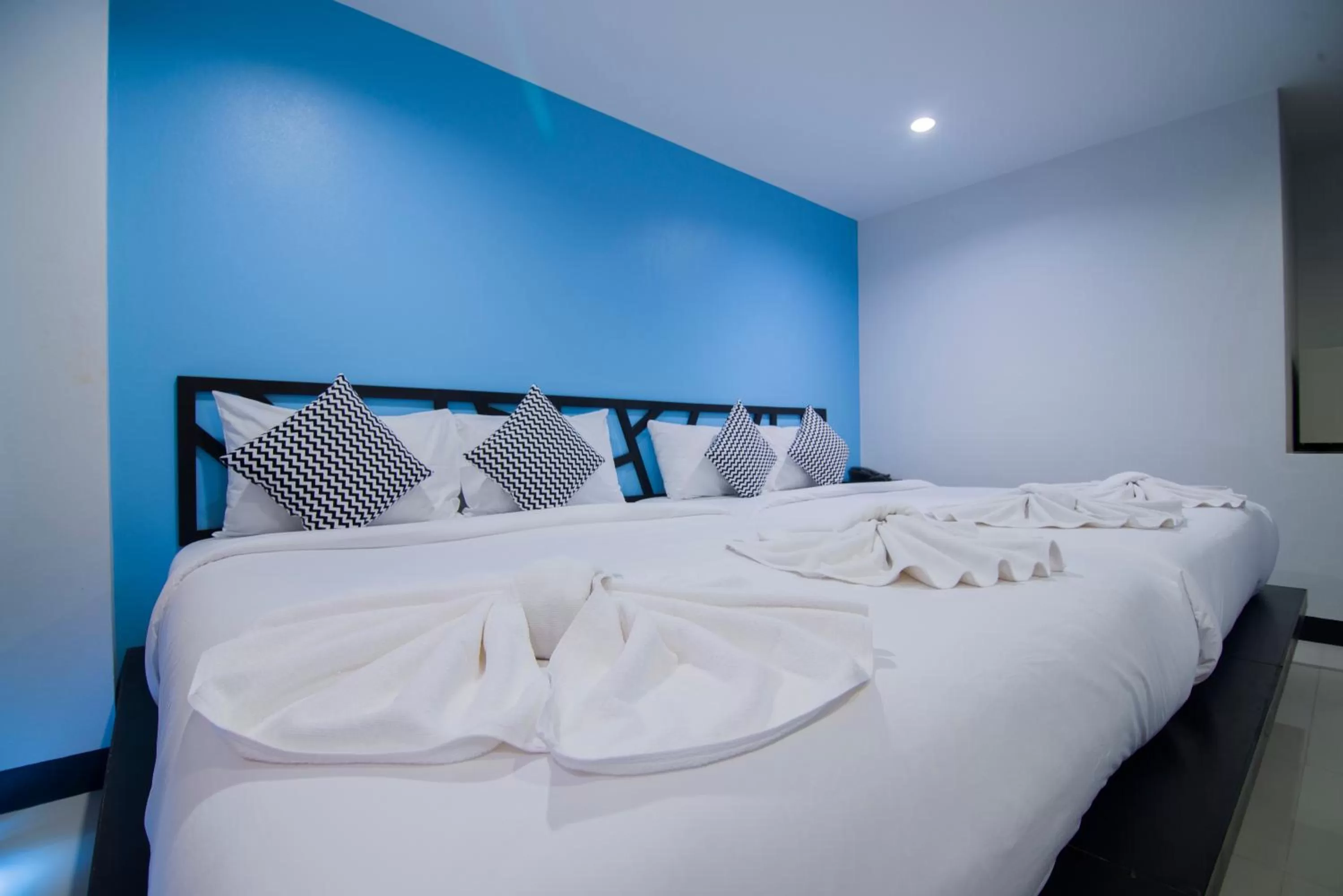 Bedroom, Bed in Sleep Whale Hotel