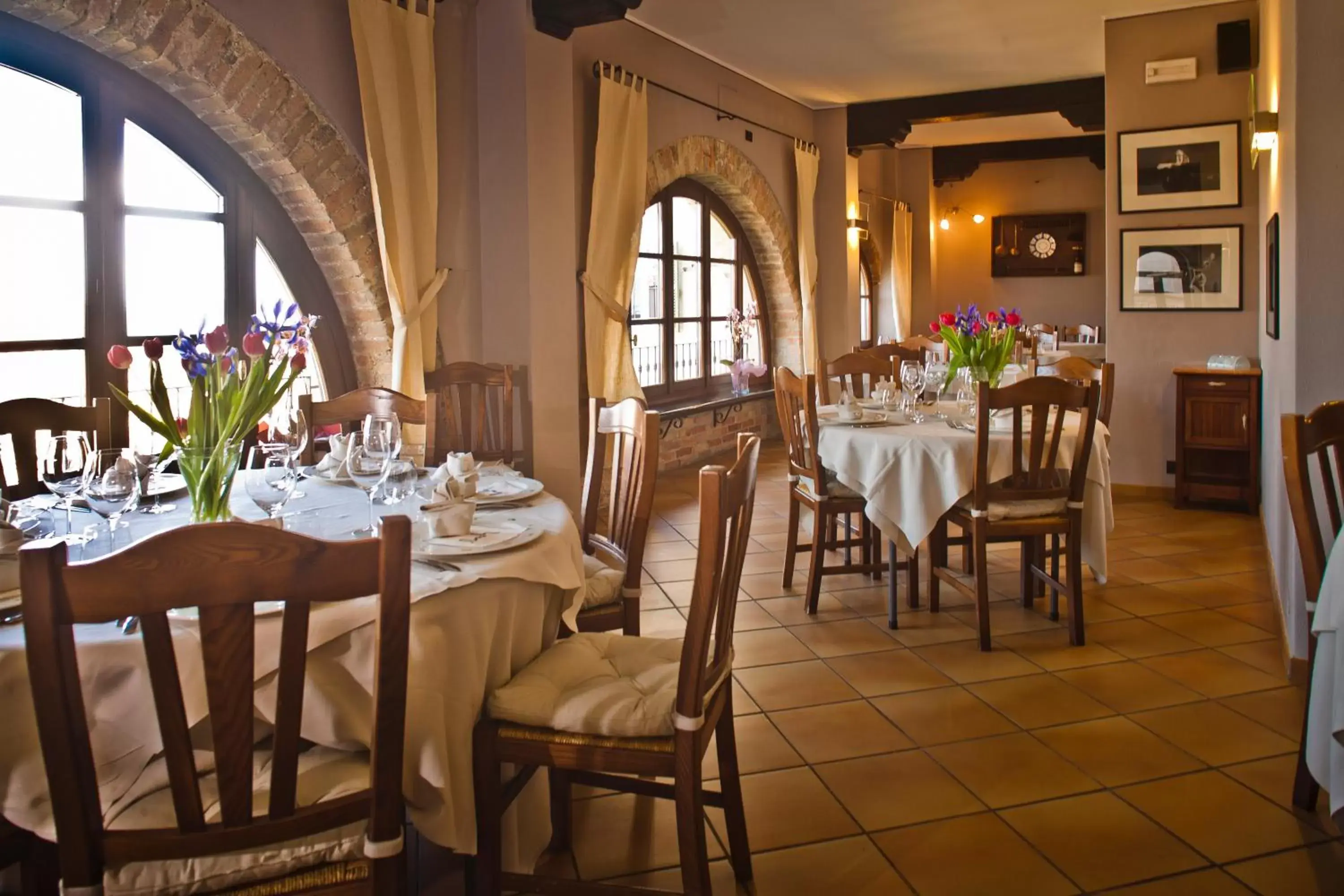 Restaurant/Places to Eat in Le Torri - Castiglione Falletto