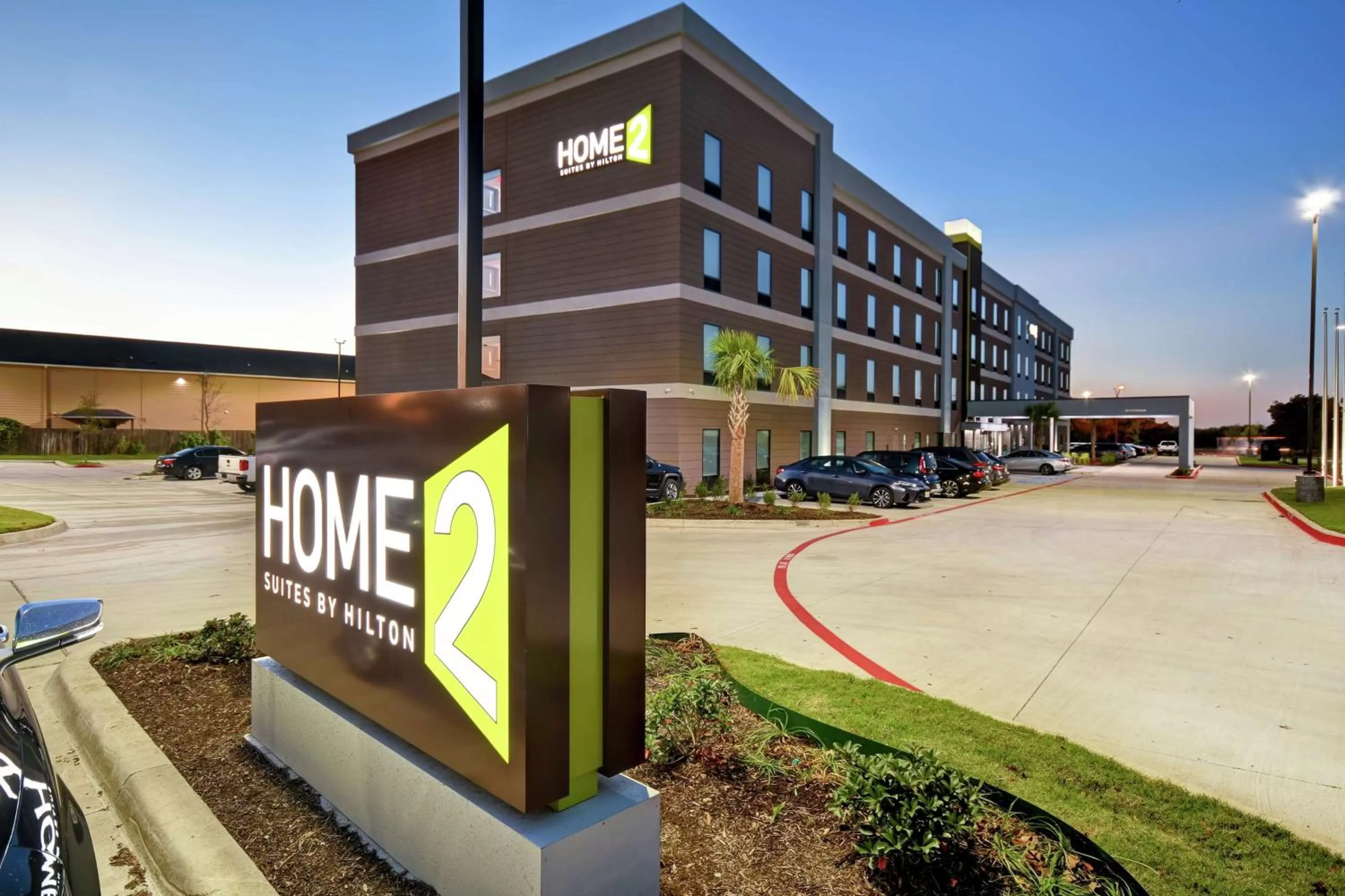 Property building in Home2 Suites By Hilton Fort Worth Fossil Creek