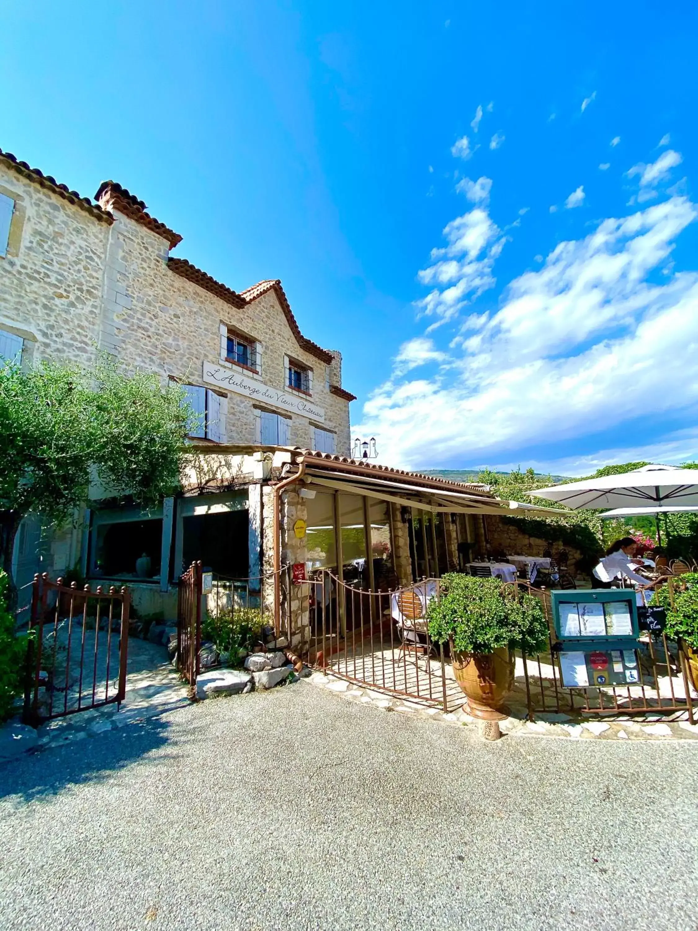 Restaurant/places to eat, Property Building in Auberge du Vieux Château