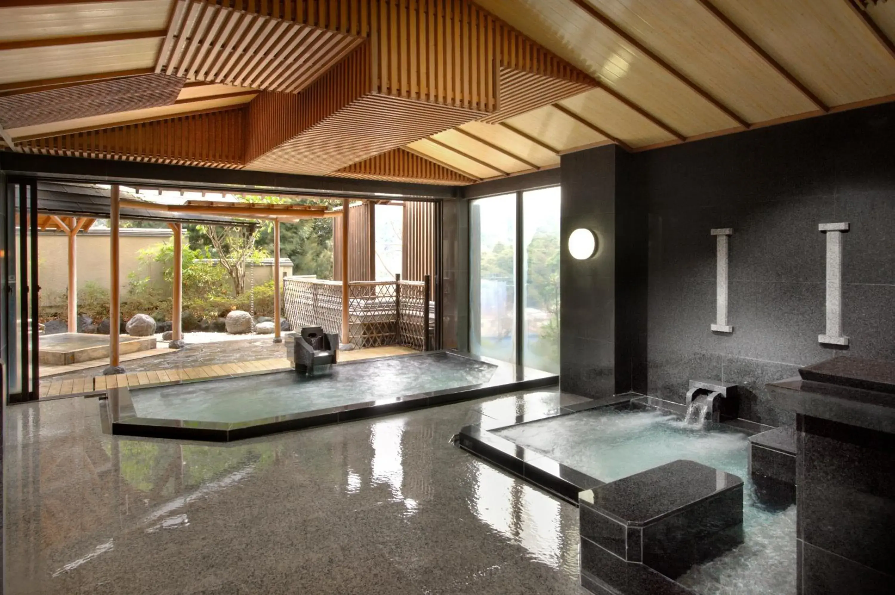 Public Bath, Swimming Pool in Ryokan Aura Tachibana