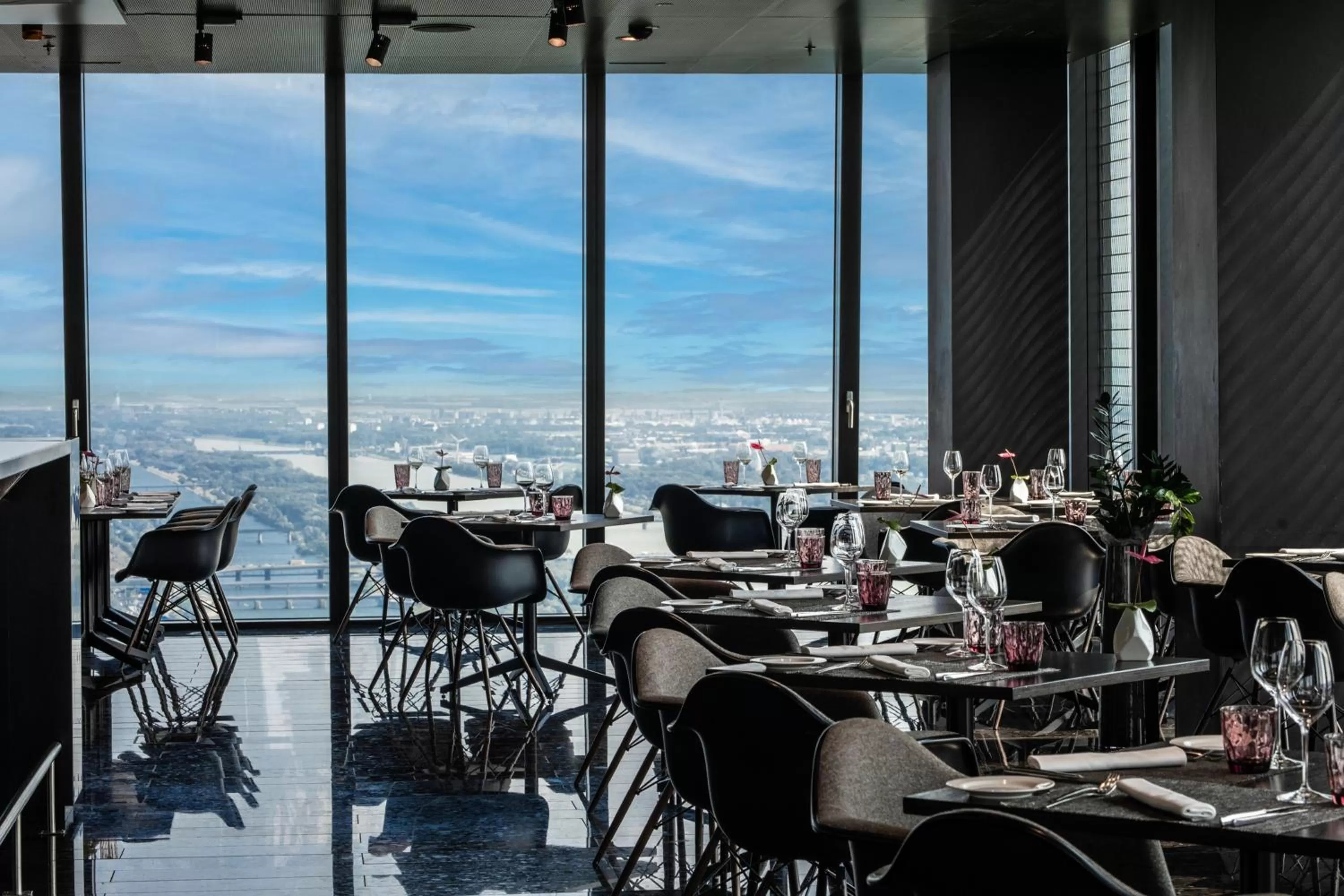 Restaurant/places to eat in Melia Vienna