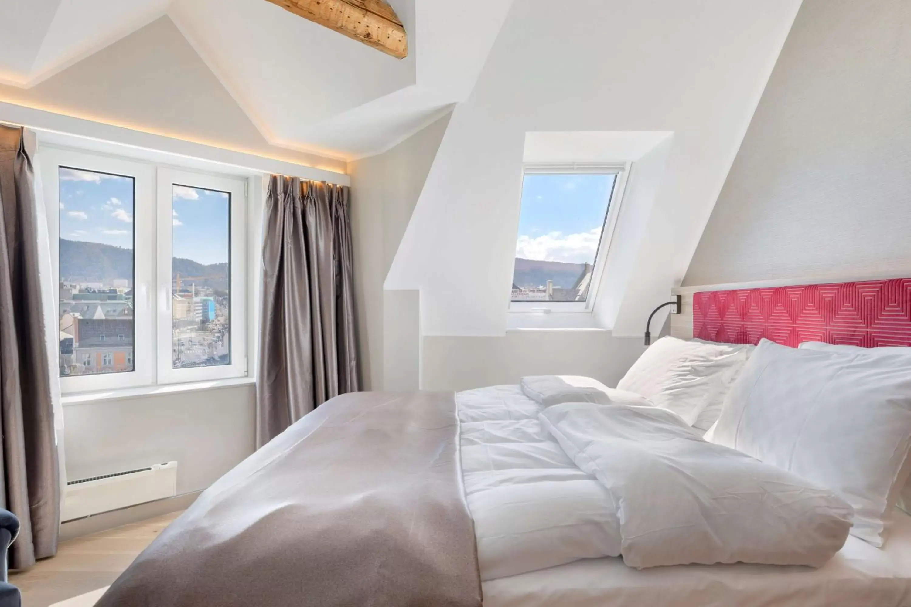 Bedroom, Bed in Bergen Harbour Hotel, WorldHotels Crafted