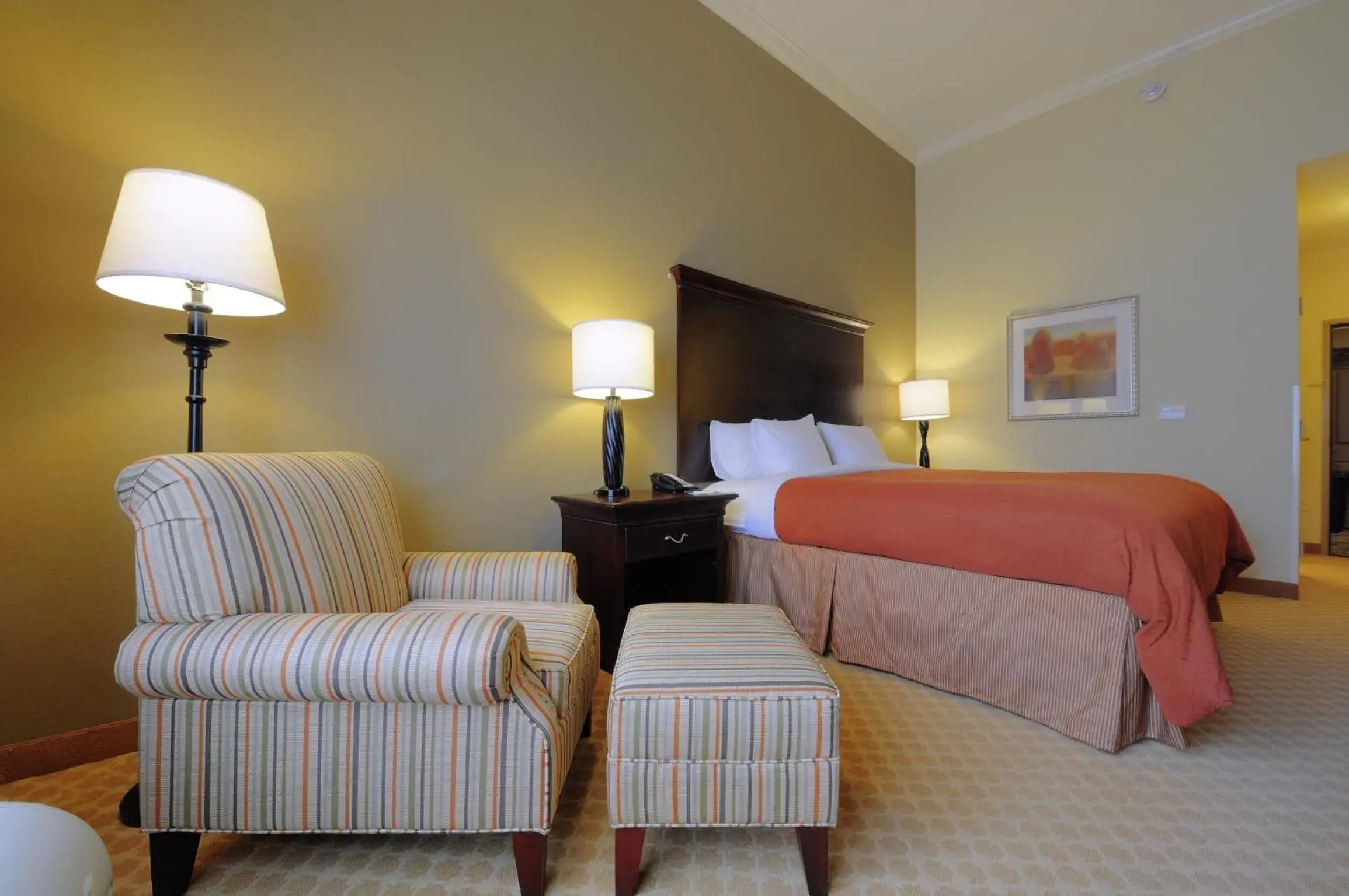 Bedroom, Bed in Country Inn & Suites by Radisson, Columbia at Harbison, SC