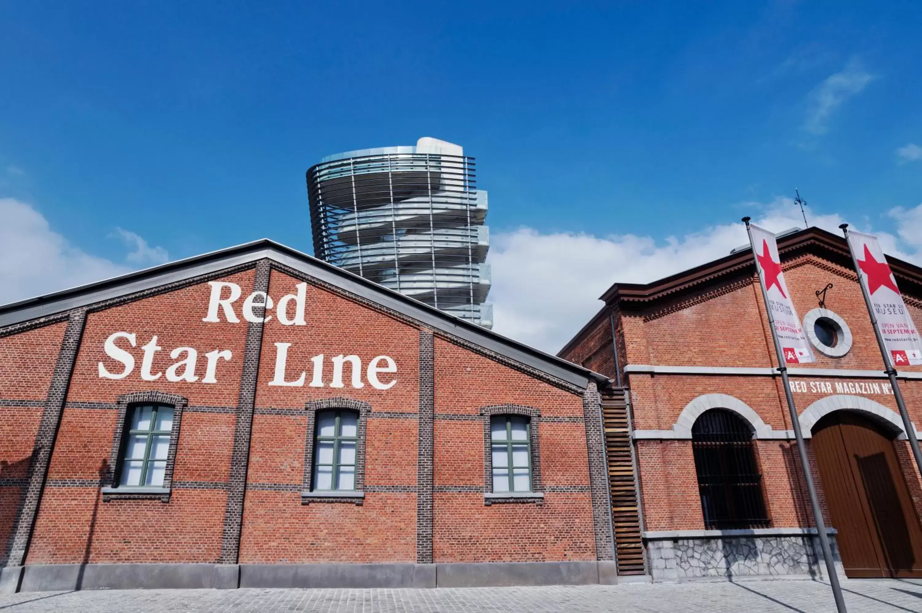 Nearby landmark, Property Building in Hotel Docklands