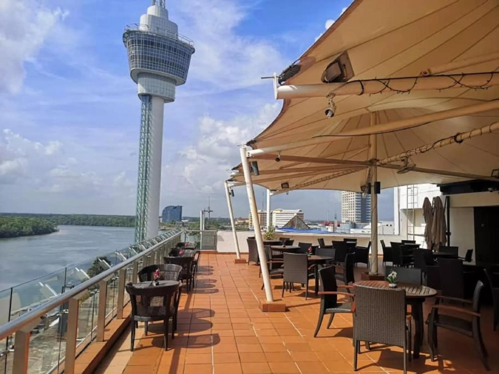Restaurant/places to eat in Hotel Sentral Kuantan @ Riverview City Centre