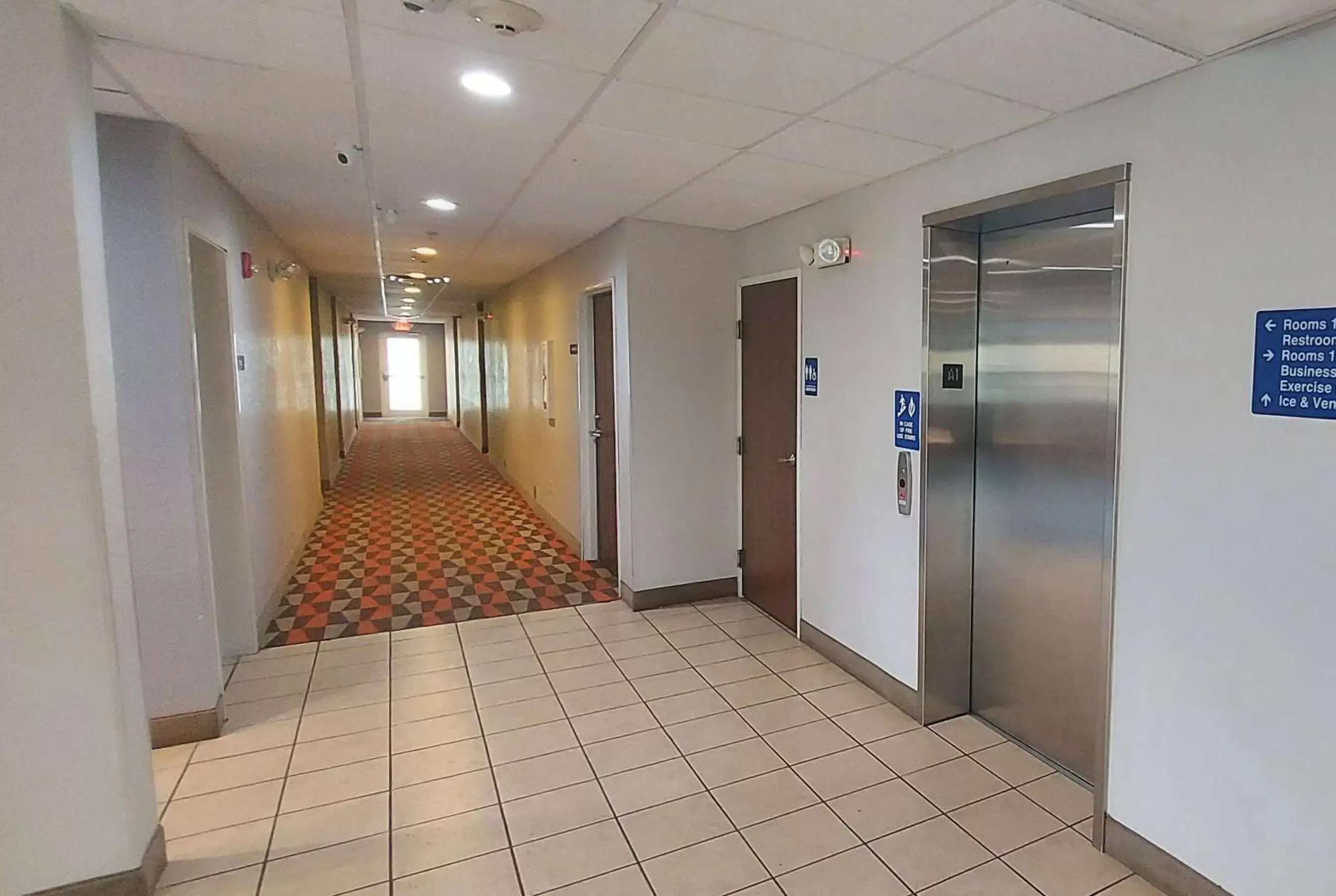 Lobby or reception in Microtel Inn & Suites by Wyndham Hoover/Birmingham Lobby or reception in Microtel Inn & Suites by Wyndham Hoover/Birmingham