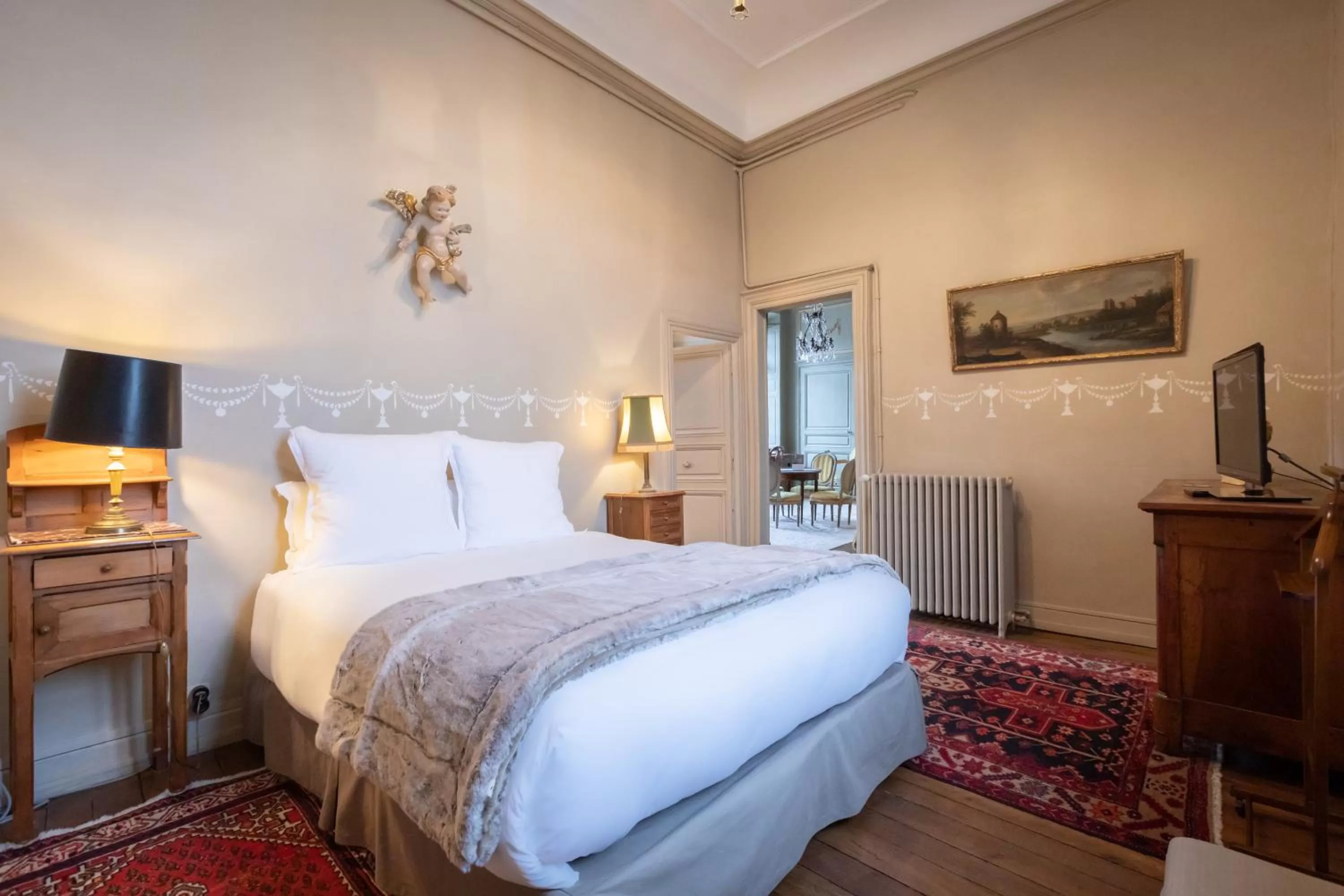 Bed in L'Hotel de Panette, Un exceptionnel château en coeur de ville