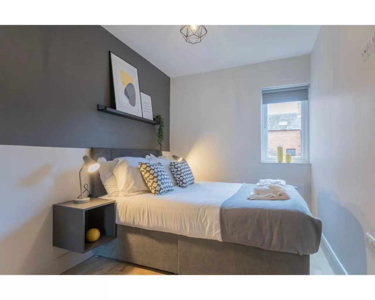 Bedroom, Bed in Central Belfast Apartments Camden Street