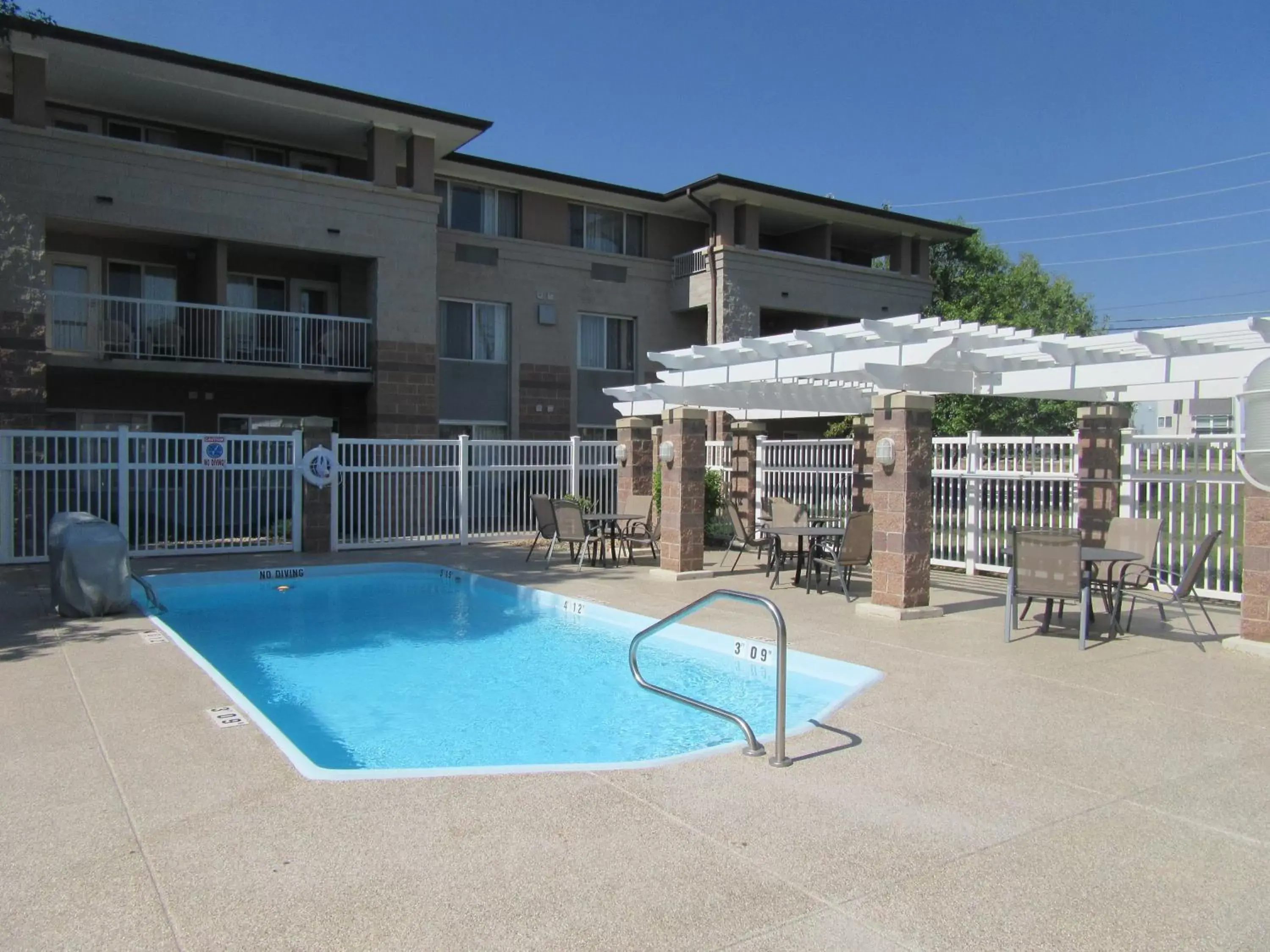 Swimming Pool in Comfort Inn & Suites Boulder