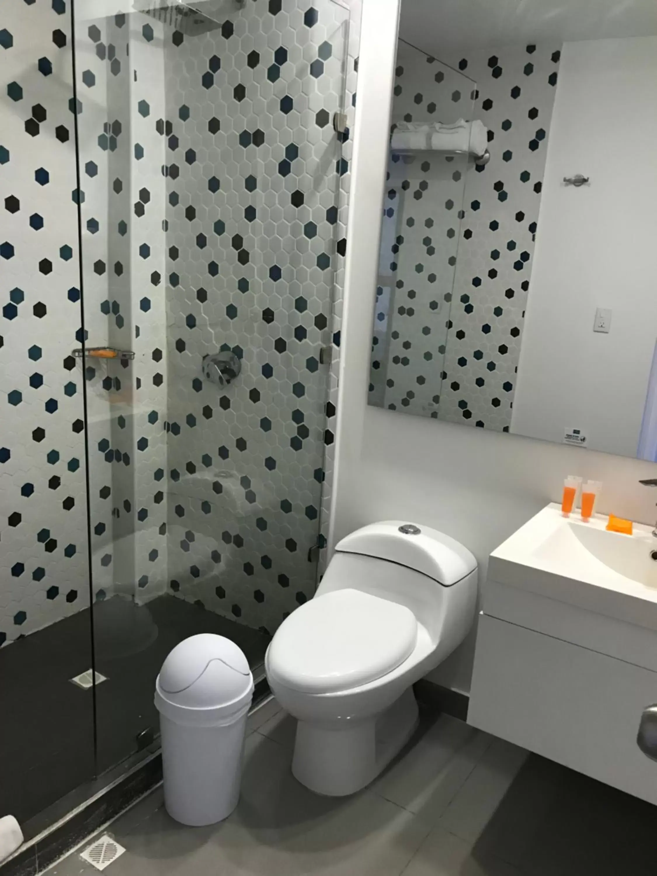 Bathroom in Hotel Decameron Maryland All Inclusive