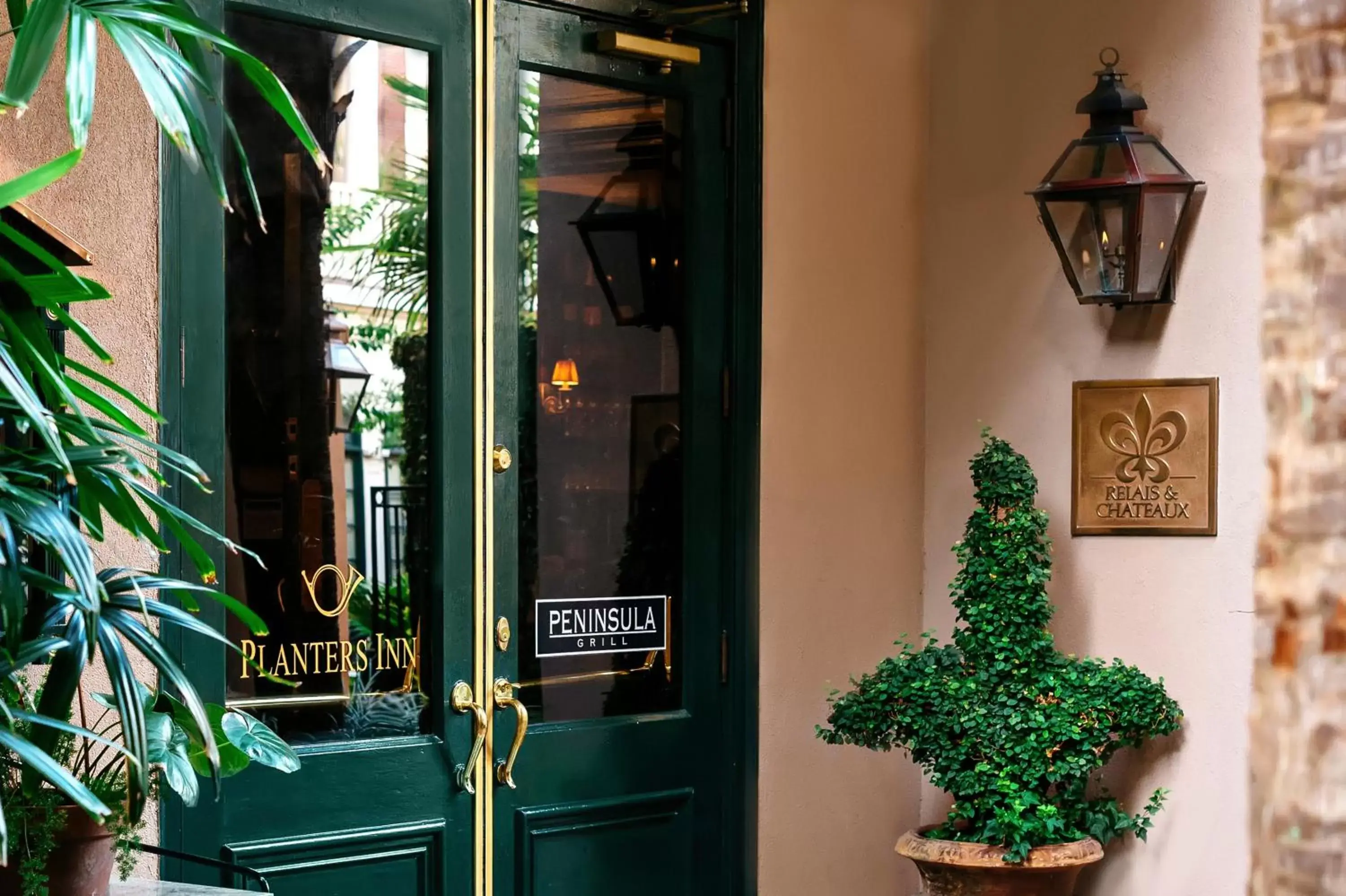 Property building, Facade/Entrance in Planters Inn - Charleston