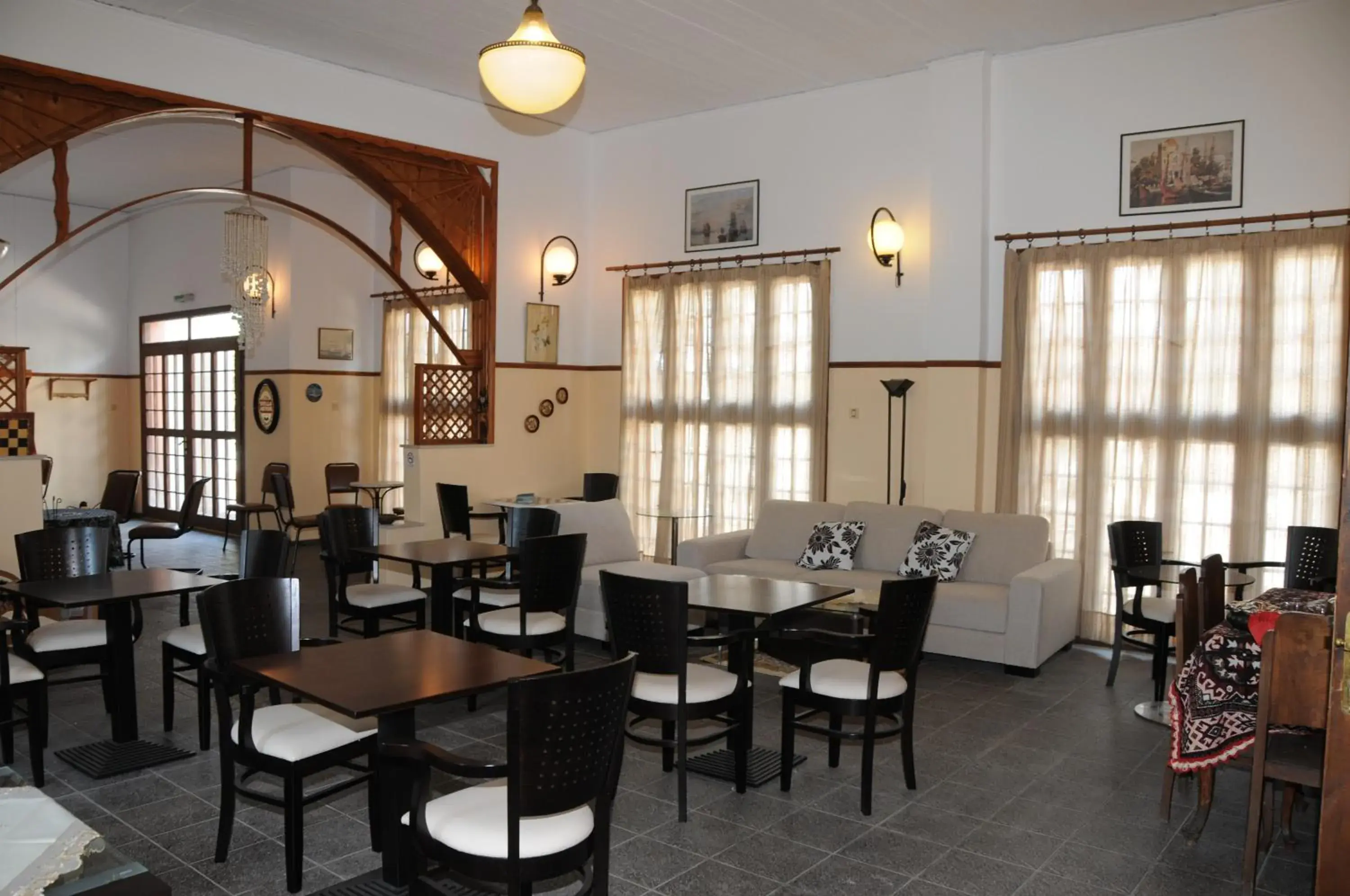 Restaurant/Places to Eat in Miranta Hotel - Apartments & Studios