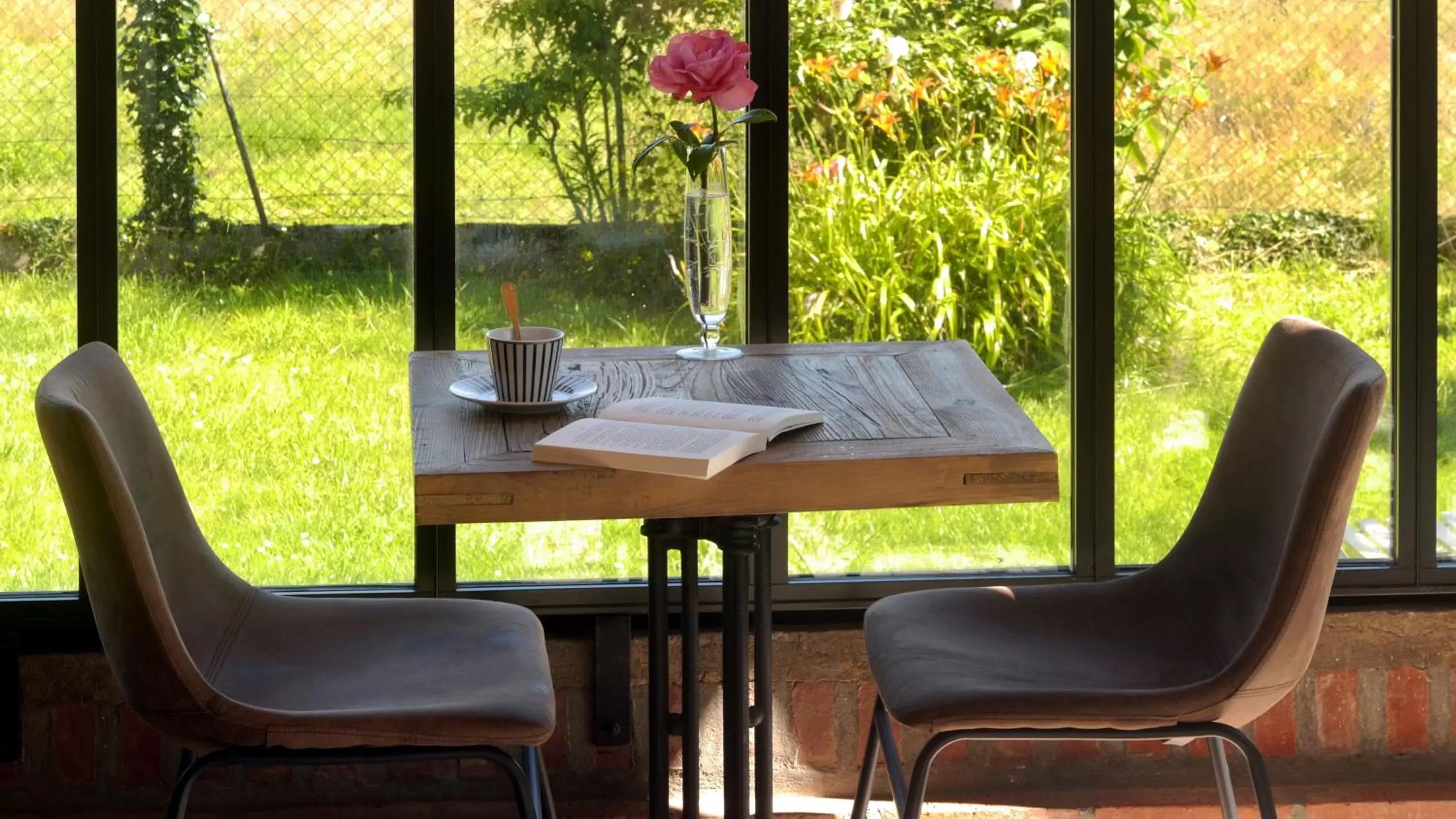 Other, Seating Area in Honfleur, Entre Terre & Estuaire