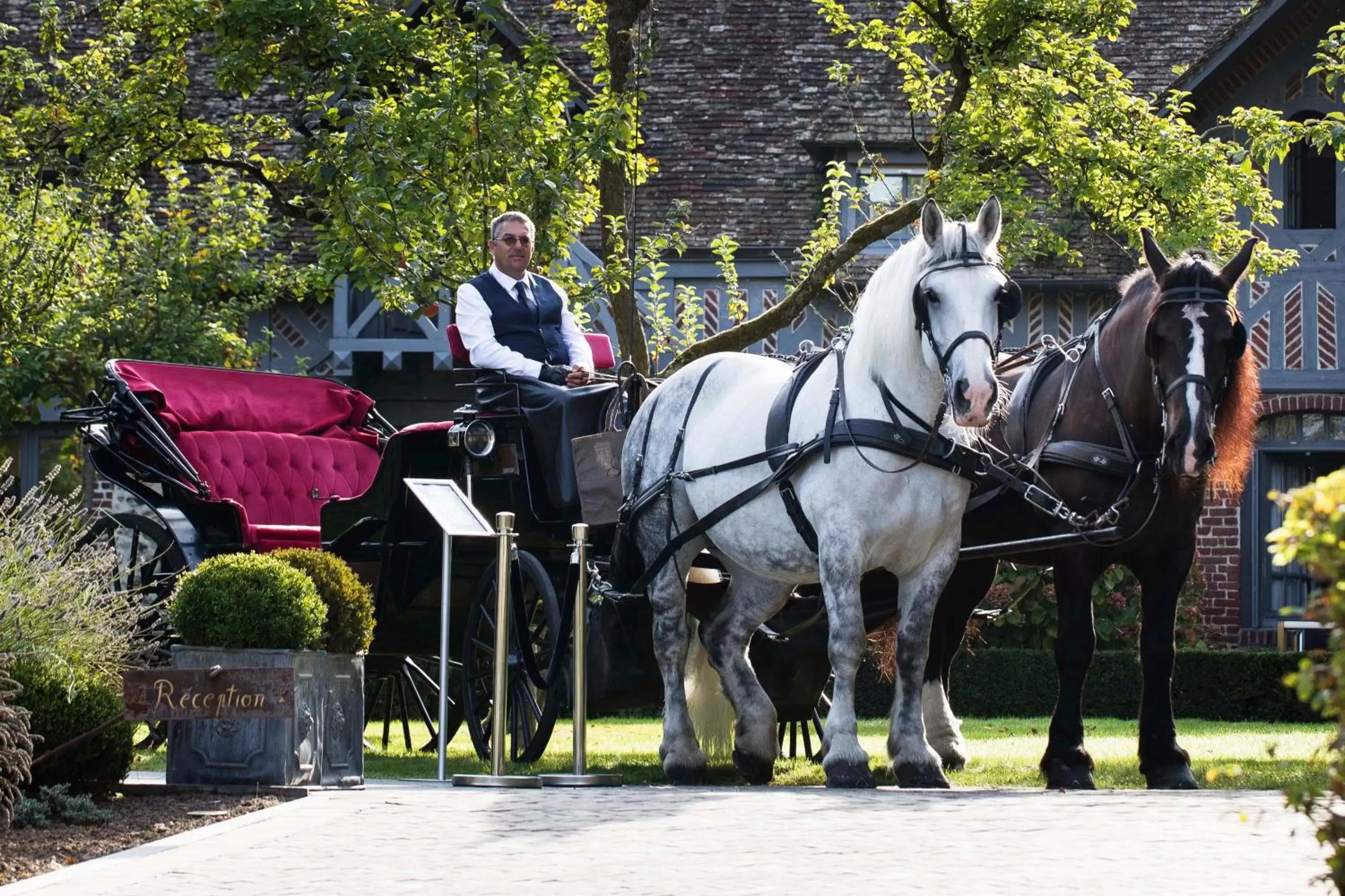 Entertainment, Horseback Riding in La Ferme Saint Simeon Spa - Relais & Chateaux