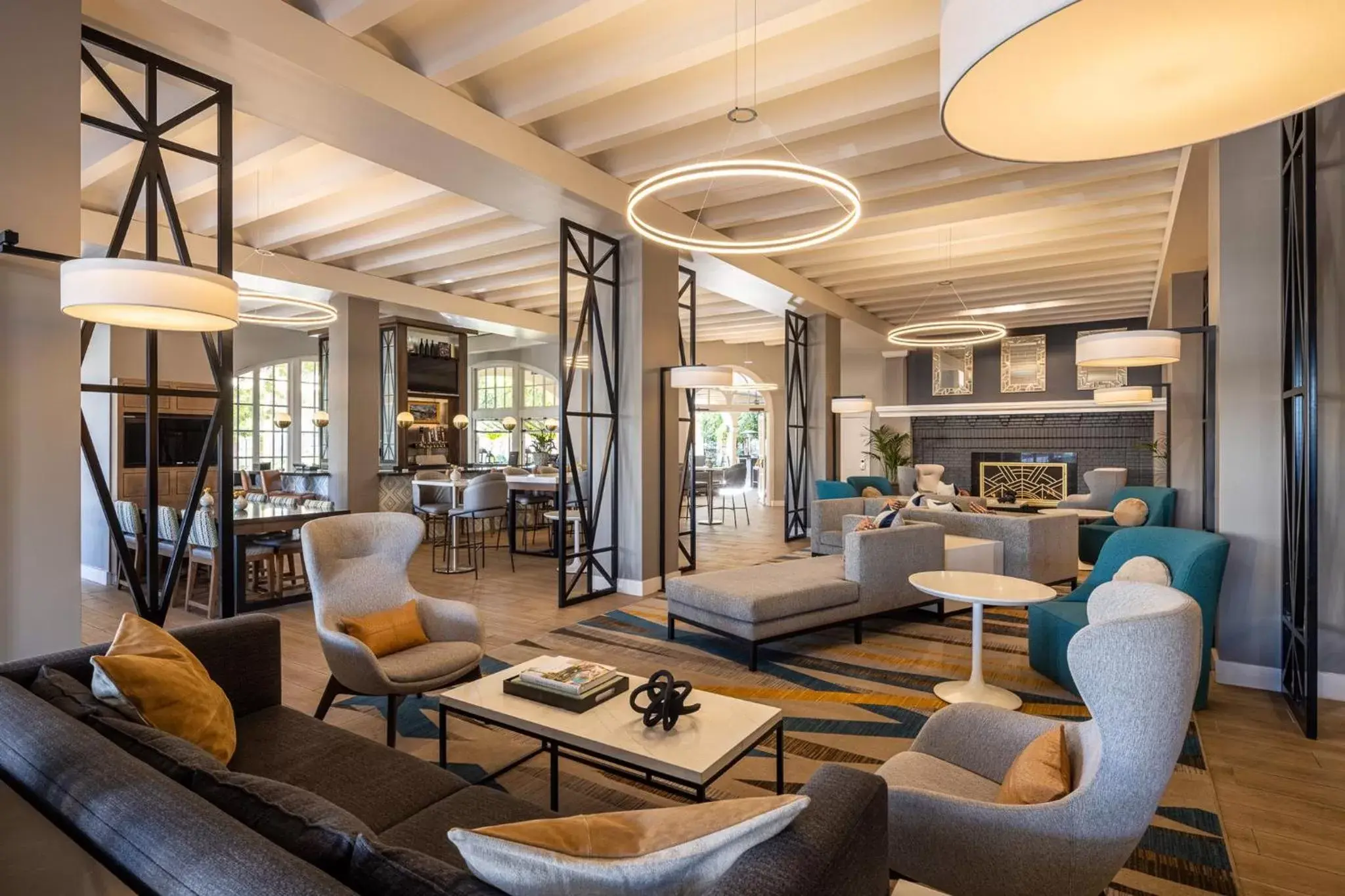 Property building, Seating Area in Crowne Plaza Phoenix - Chandler Golf Resort, an IHG Hotel
